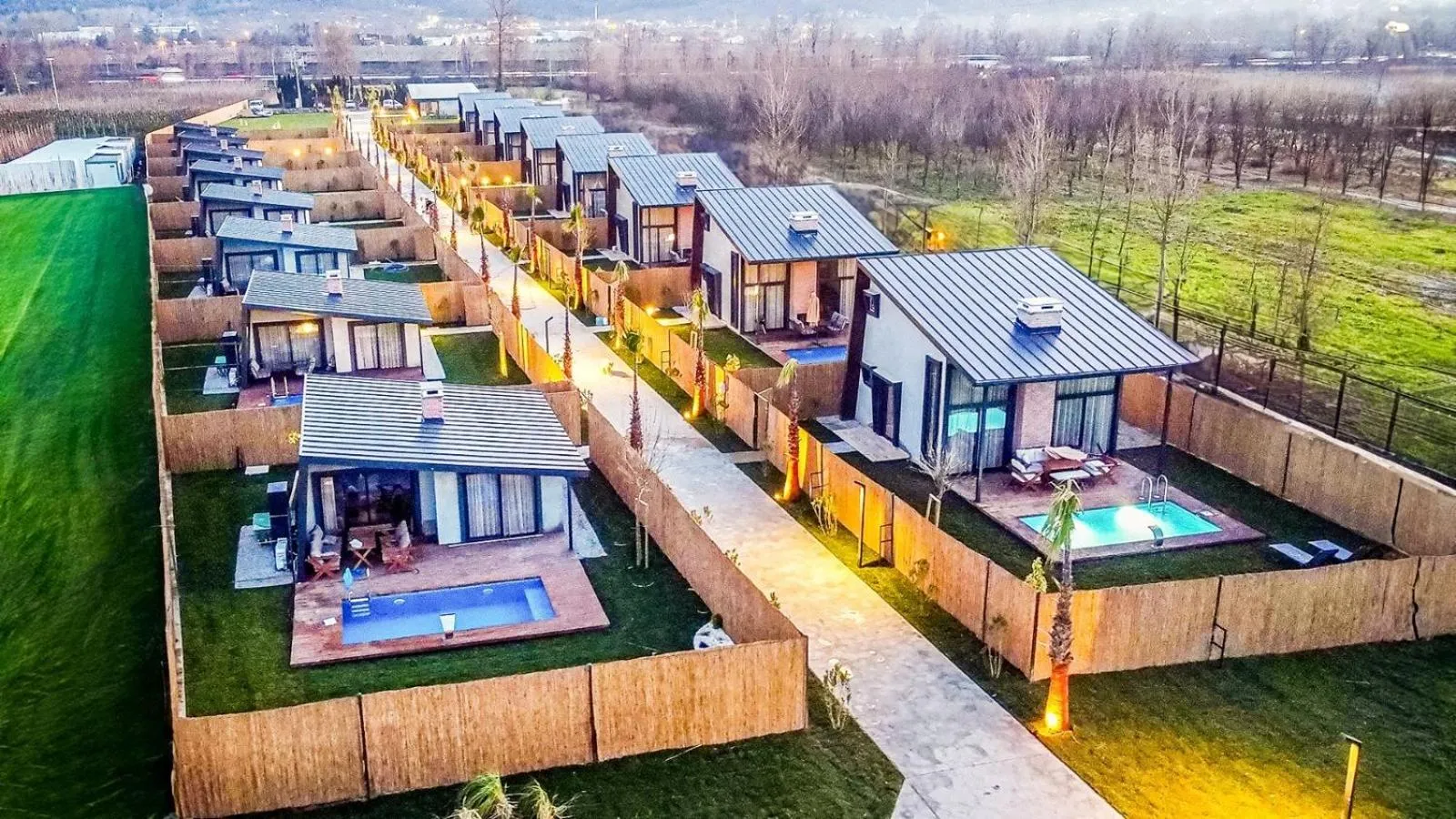 Property building in Vital Göl Sapanca Özel Havuzlu Bungalov & Villa