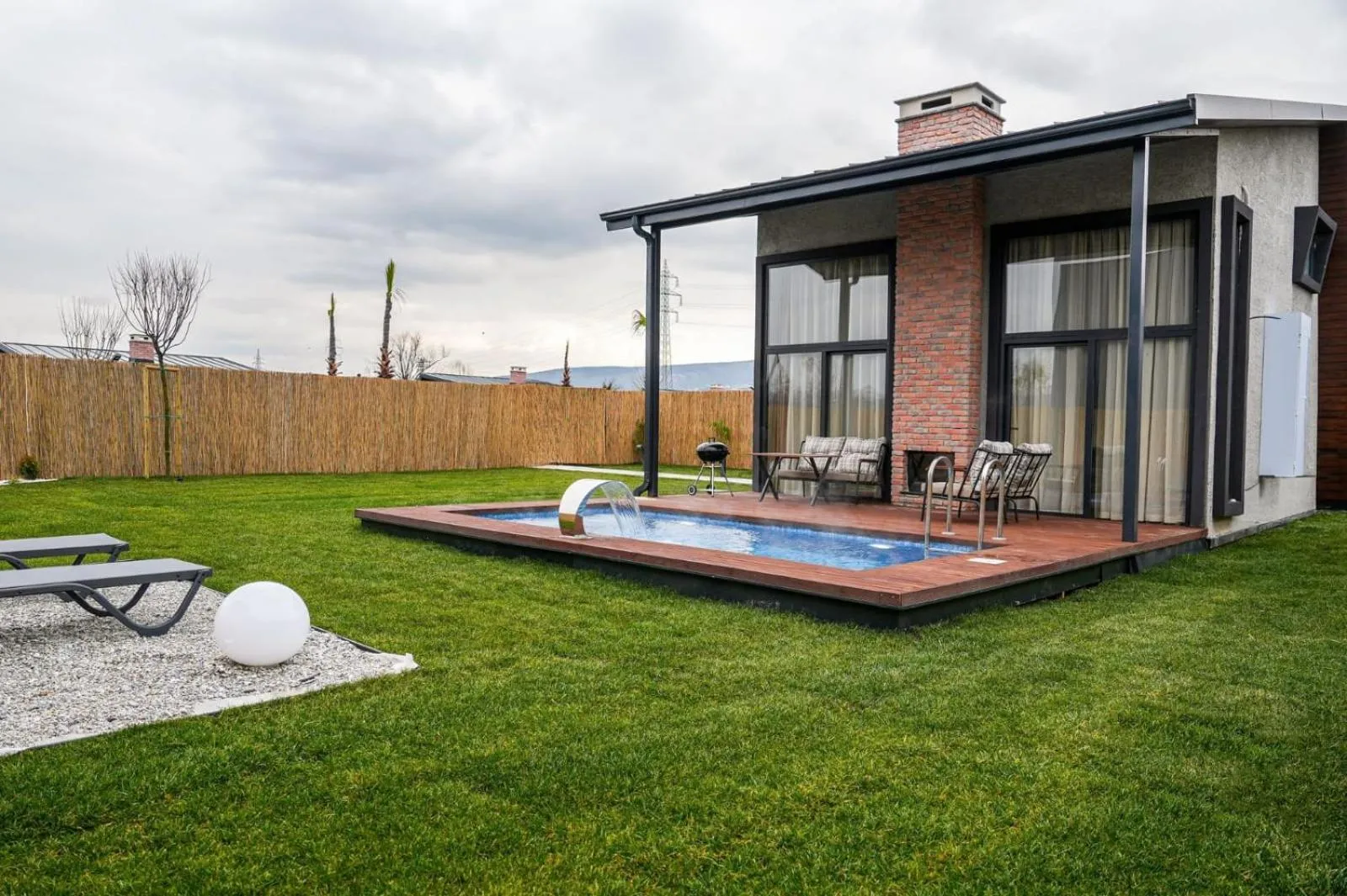 Pool view in Vital Göl Sapanca Özel Havuzlu Bungalov & Villa