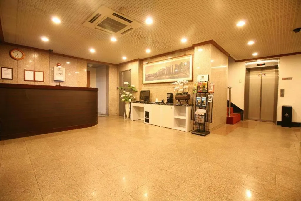 Lobby or reception in New World Hotel Yongsan