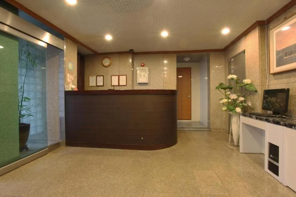 Lobby or reception in New World Hotel Yongsan