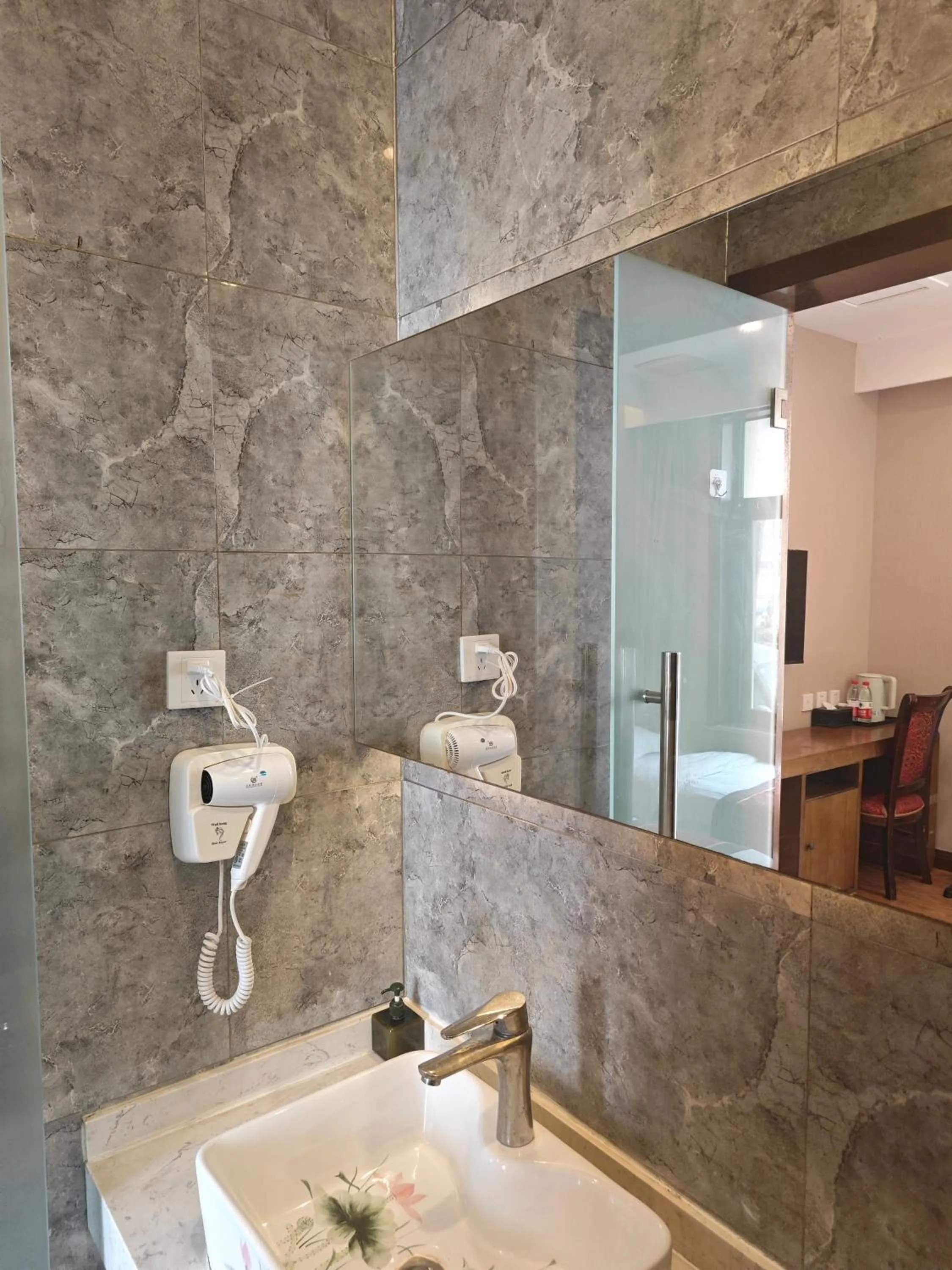 Bathroom in Beijing Huiqing Garden Bussiness Hotel