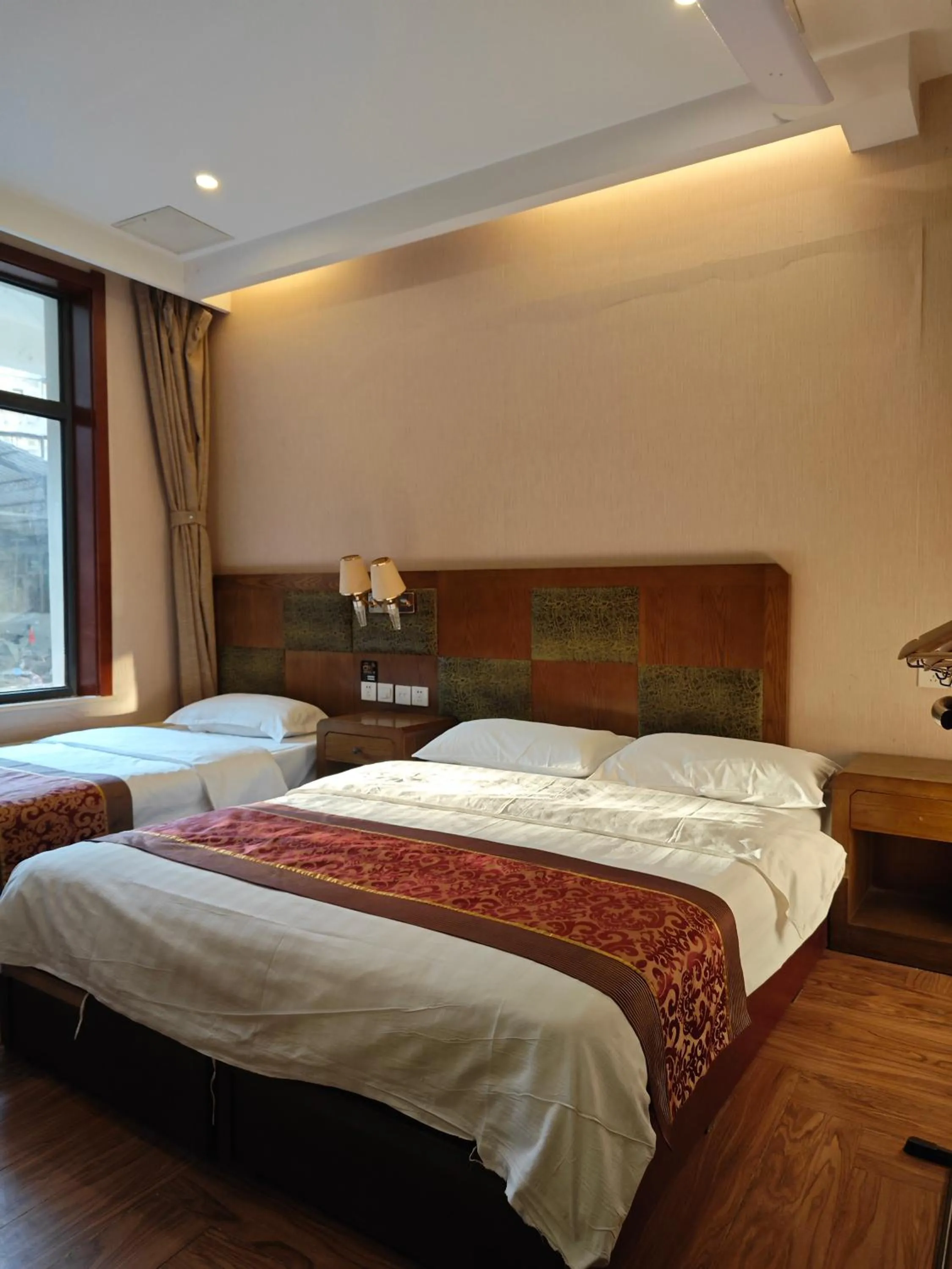 Bedroom, Bed in Beijing Huiqing Garden Bussiness Hotel