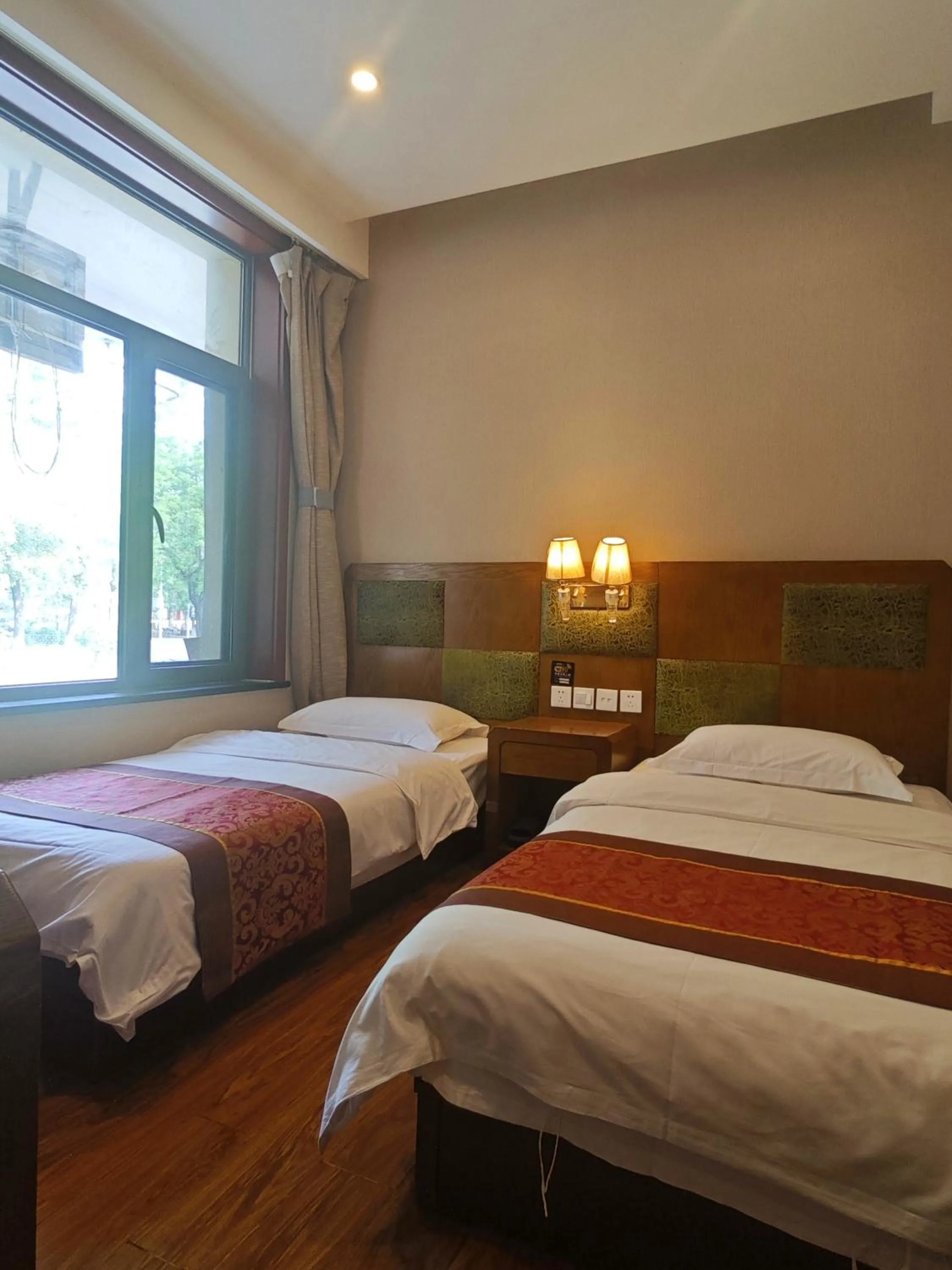 Bedroom, Bed in Beijing Huiqing Garden Bussiness Hotel