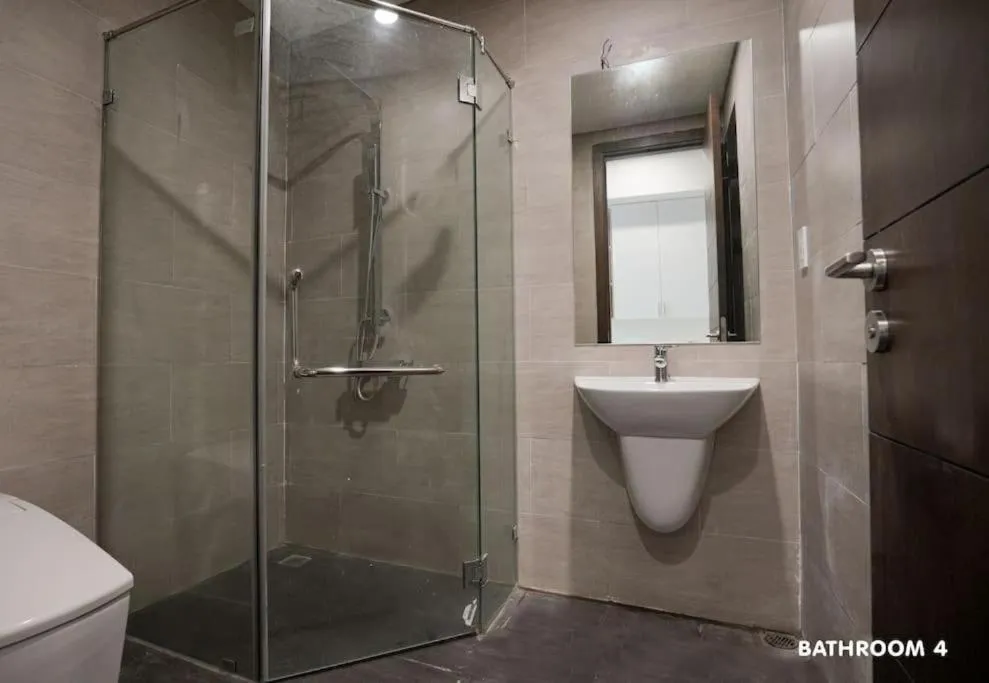 Modern & Charming Penthouse 5BRs in Da Nang Center