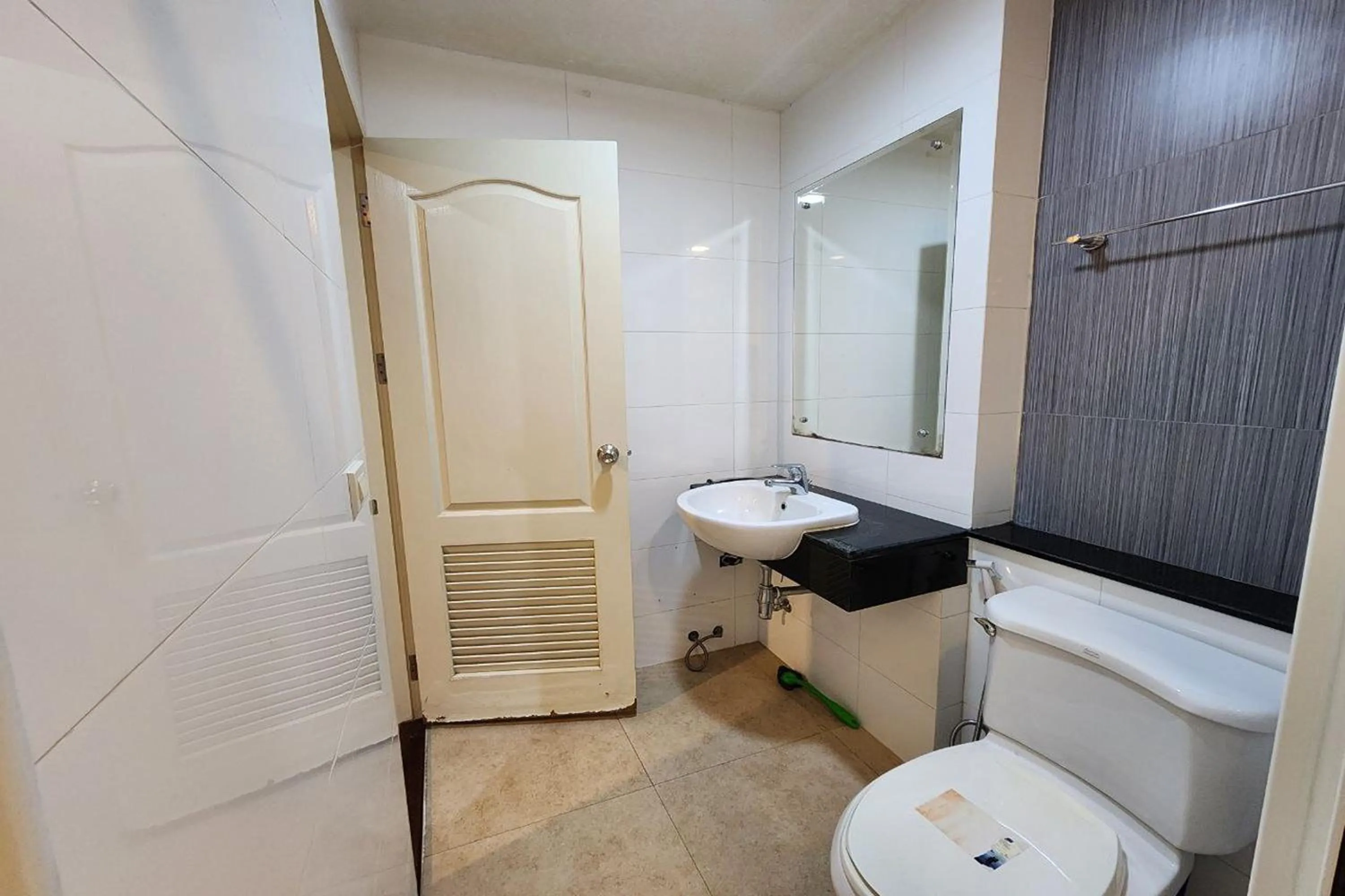 Shower in Landmark Patong Hotel