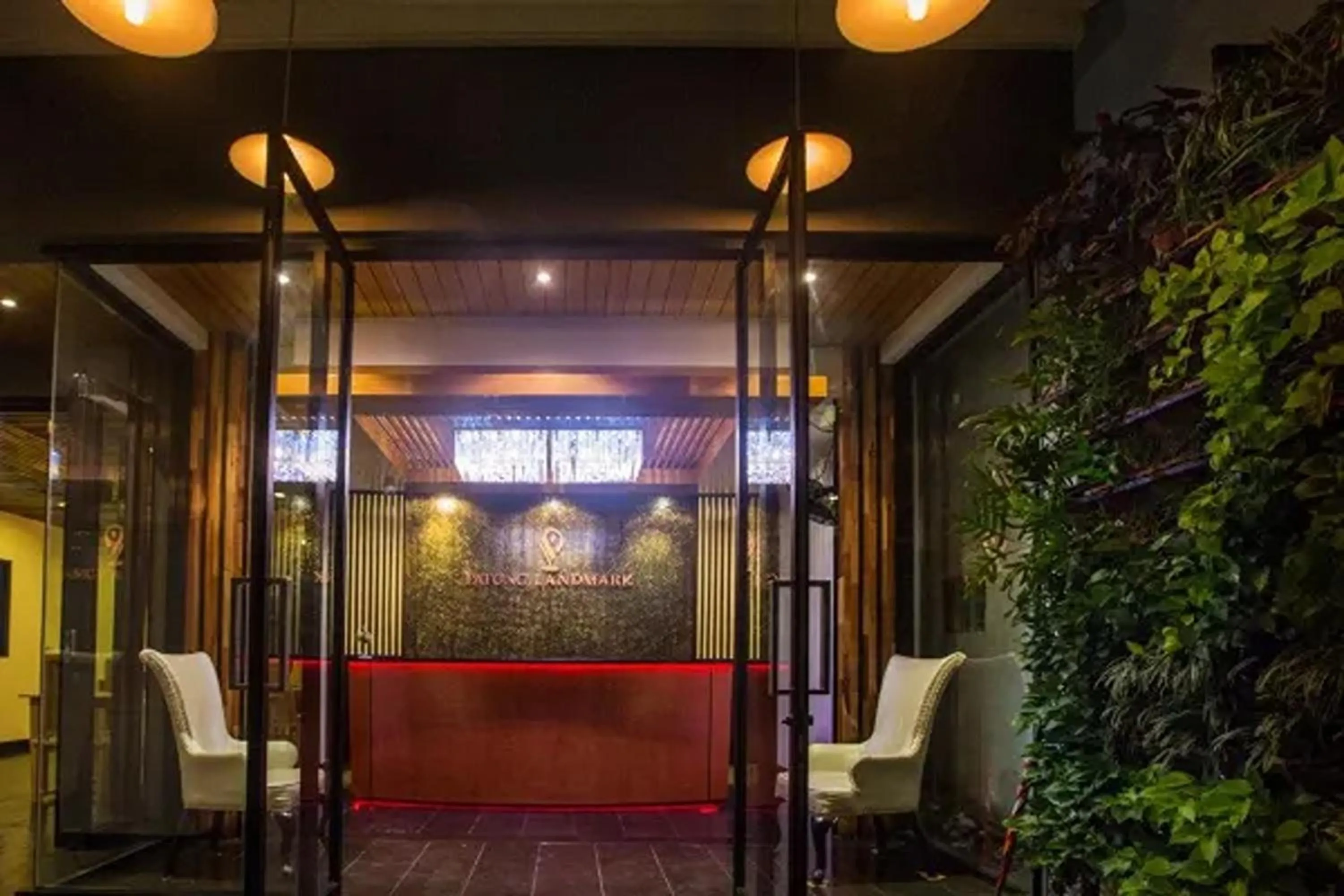 Facade/entrance in Landmark Patong Hotel