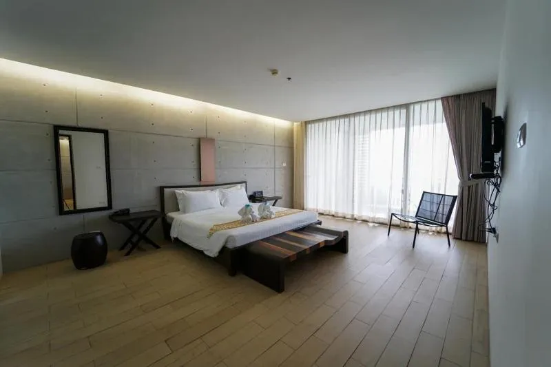 Photo of the whole room, Bed in Serene Phla Resort and Restaurant