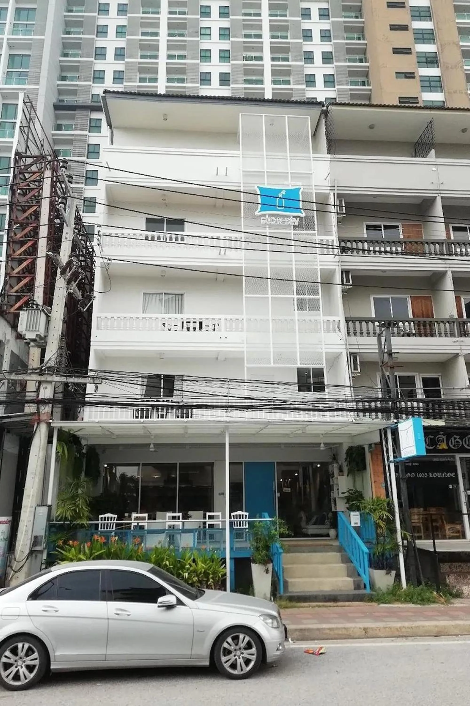 Property building in ME U Hostel Pattaya
