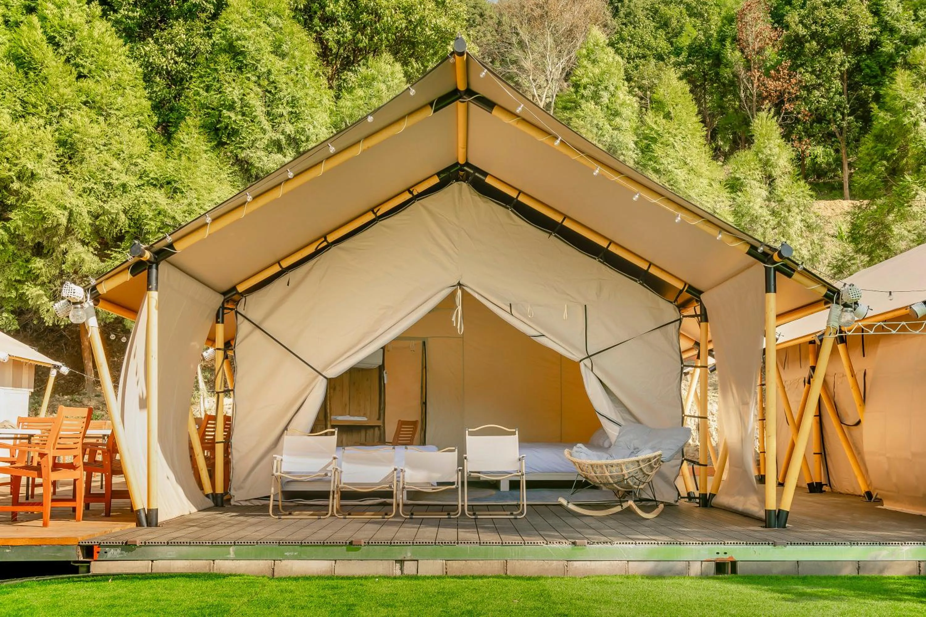 Garden view in Grow Tree Glamping