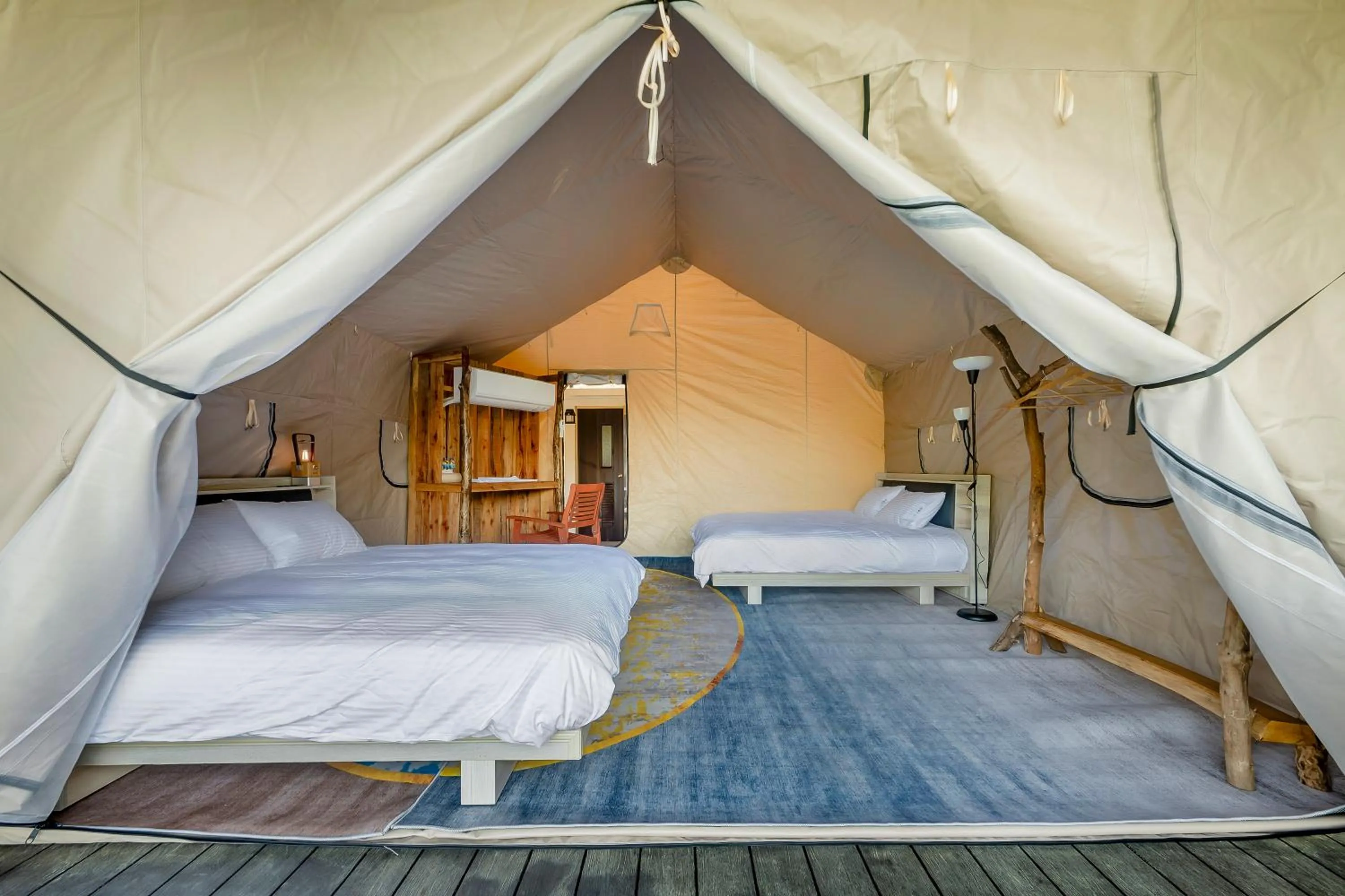 Photo of the whole room, Bed in Grow Tree Glamping