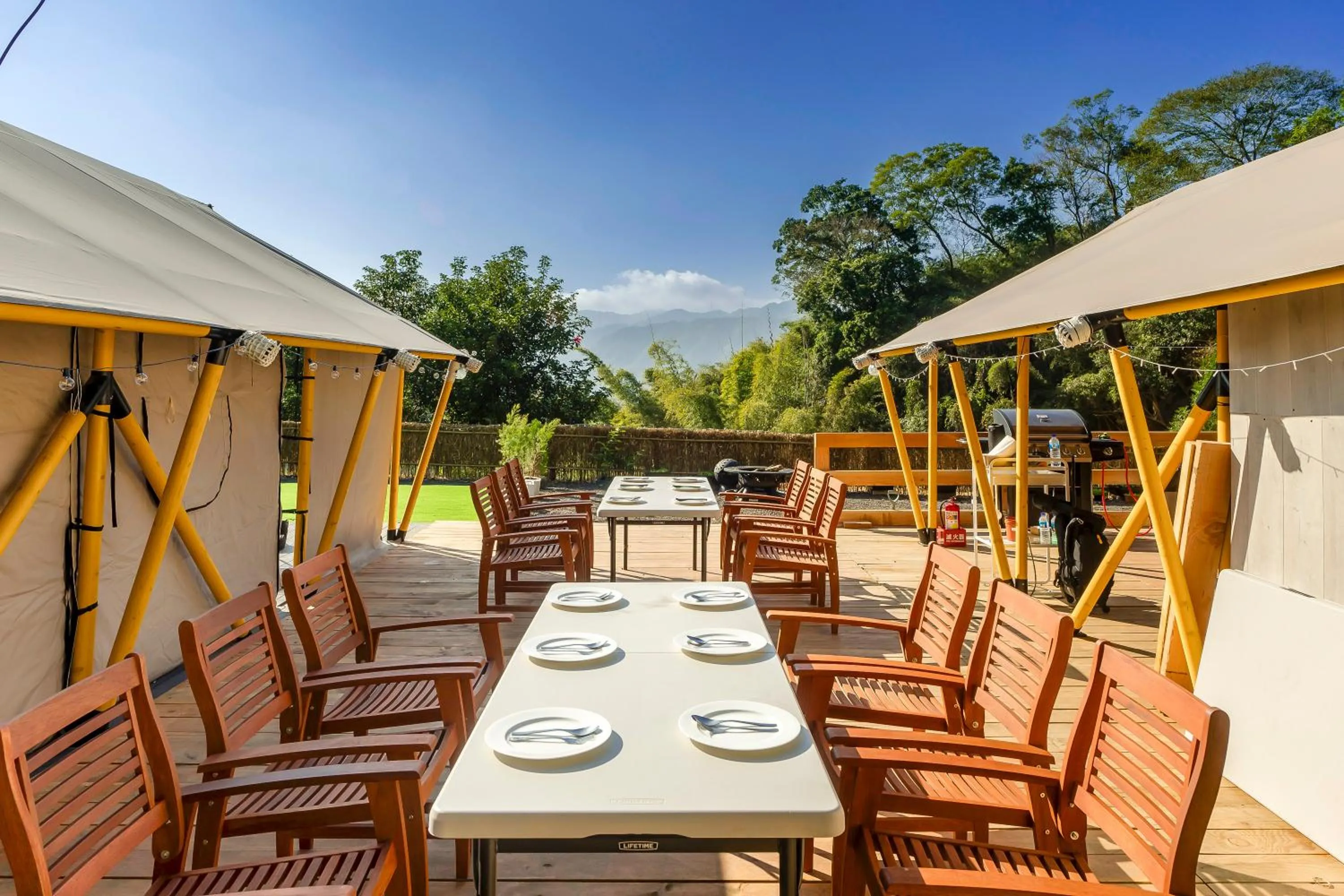 Dining area in Grow Tree Glamping