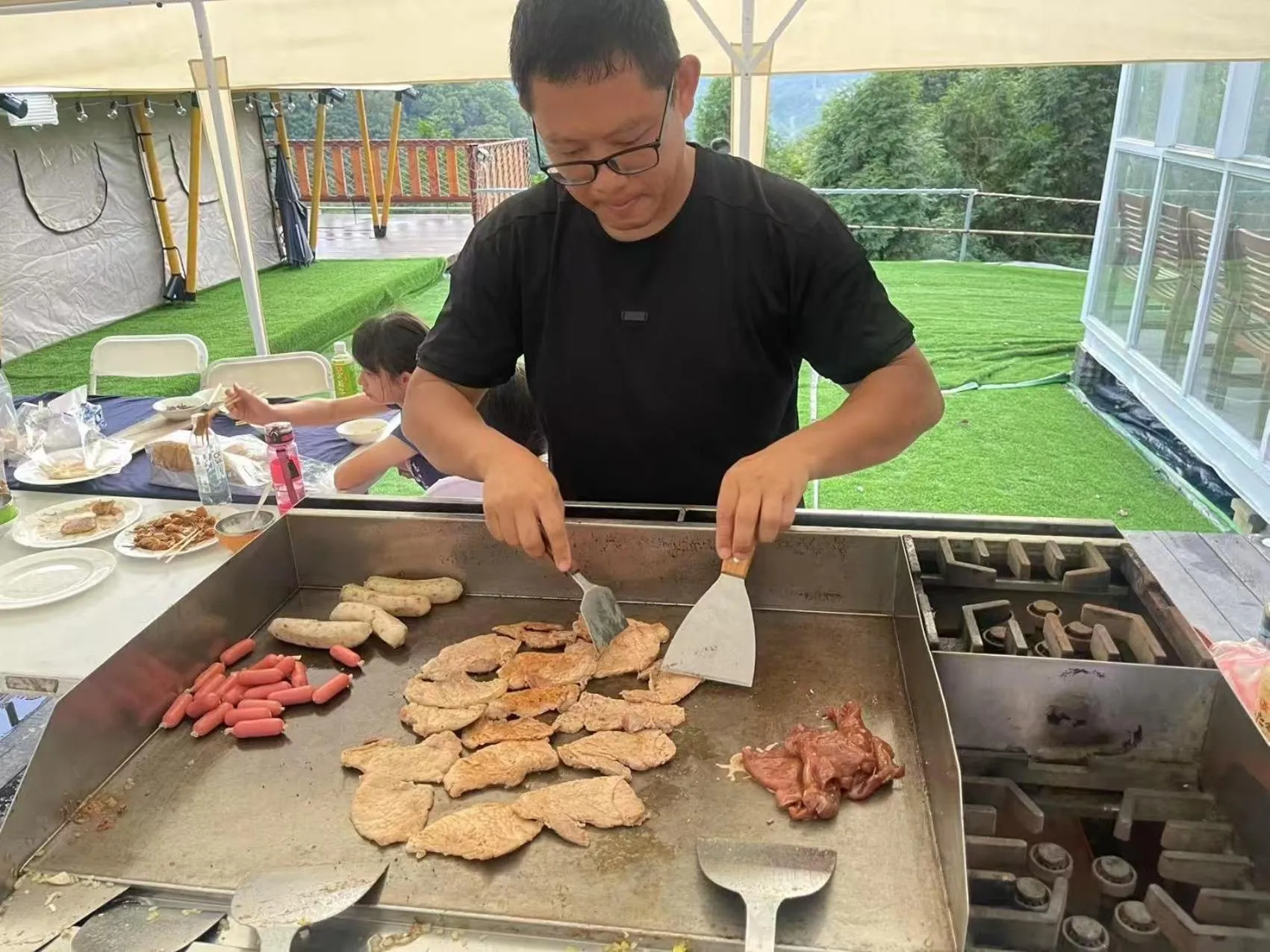 BBQ facilities in Grow Tree Glamping