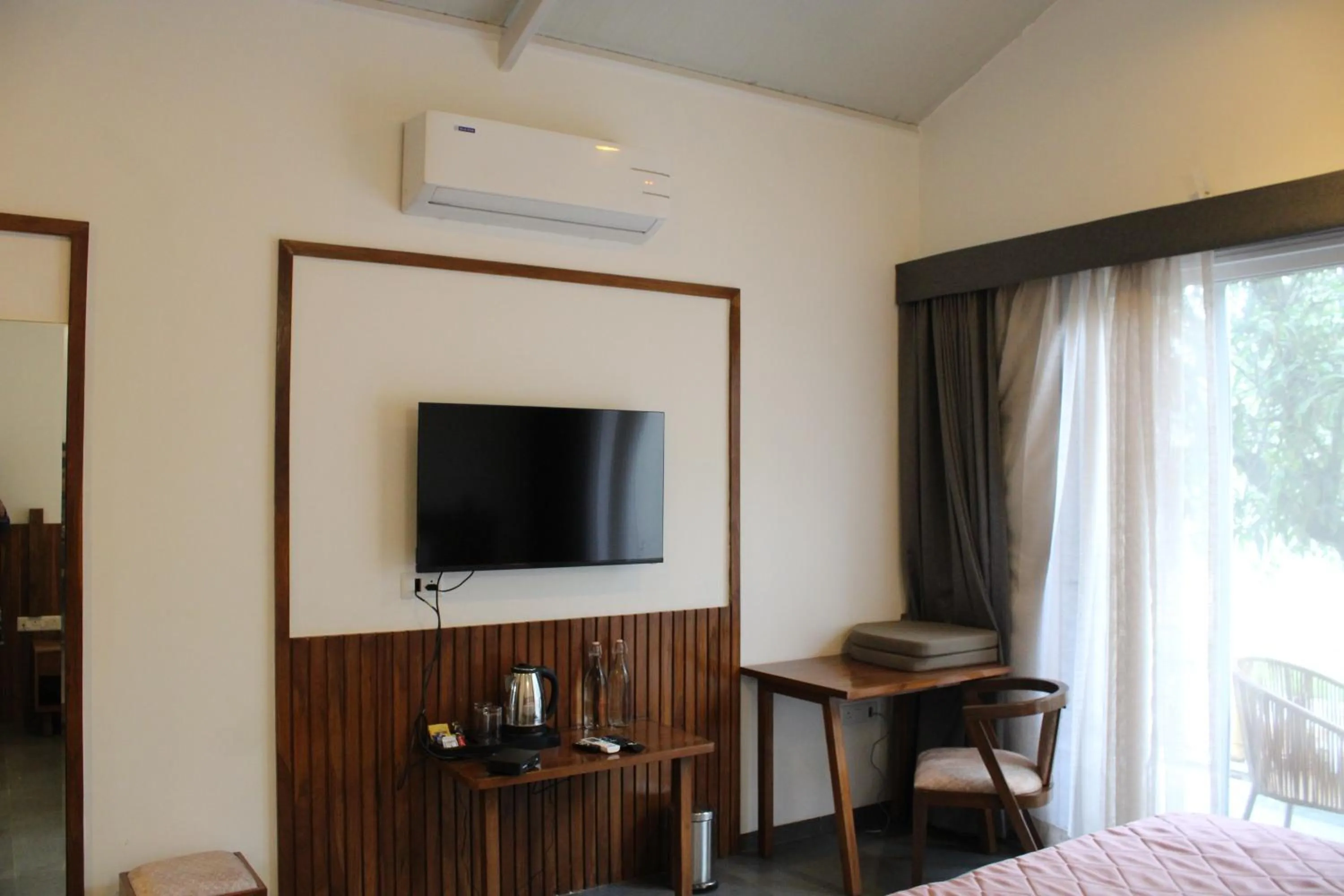 Mango Leaf Lake Resort