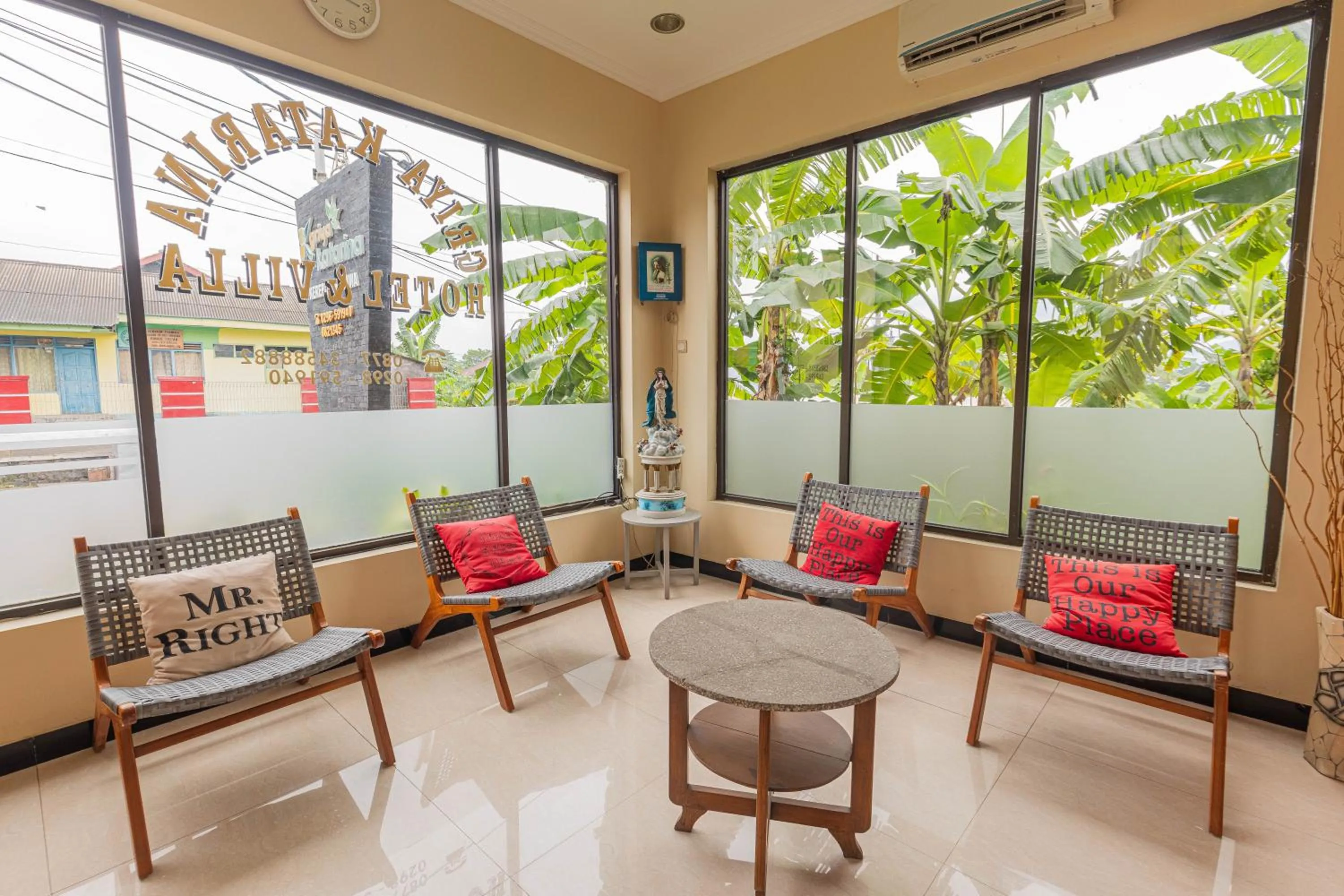 Lobby or reception in Hotel Griya Katarina