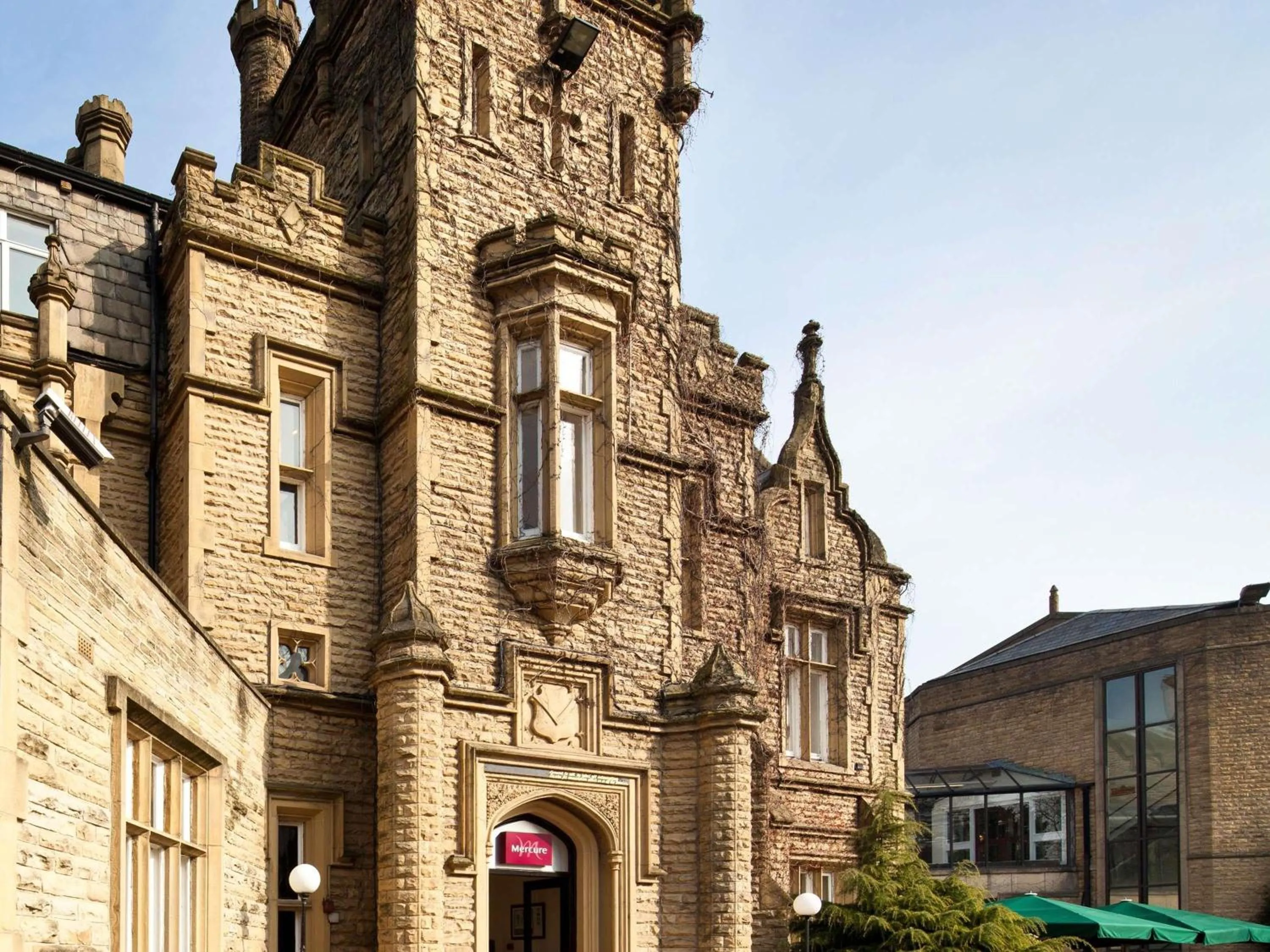 Property building in Mercure Bradford, Bankfield Hotel