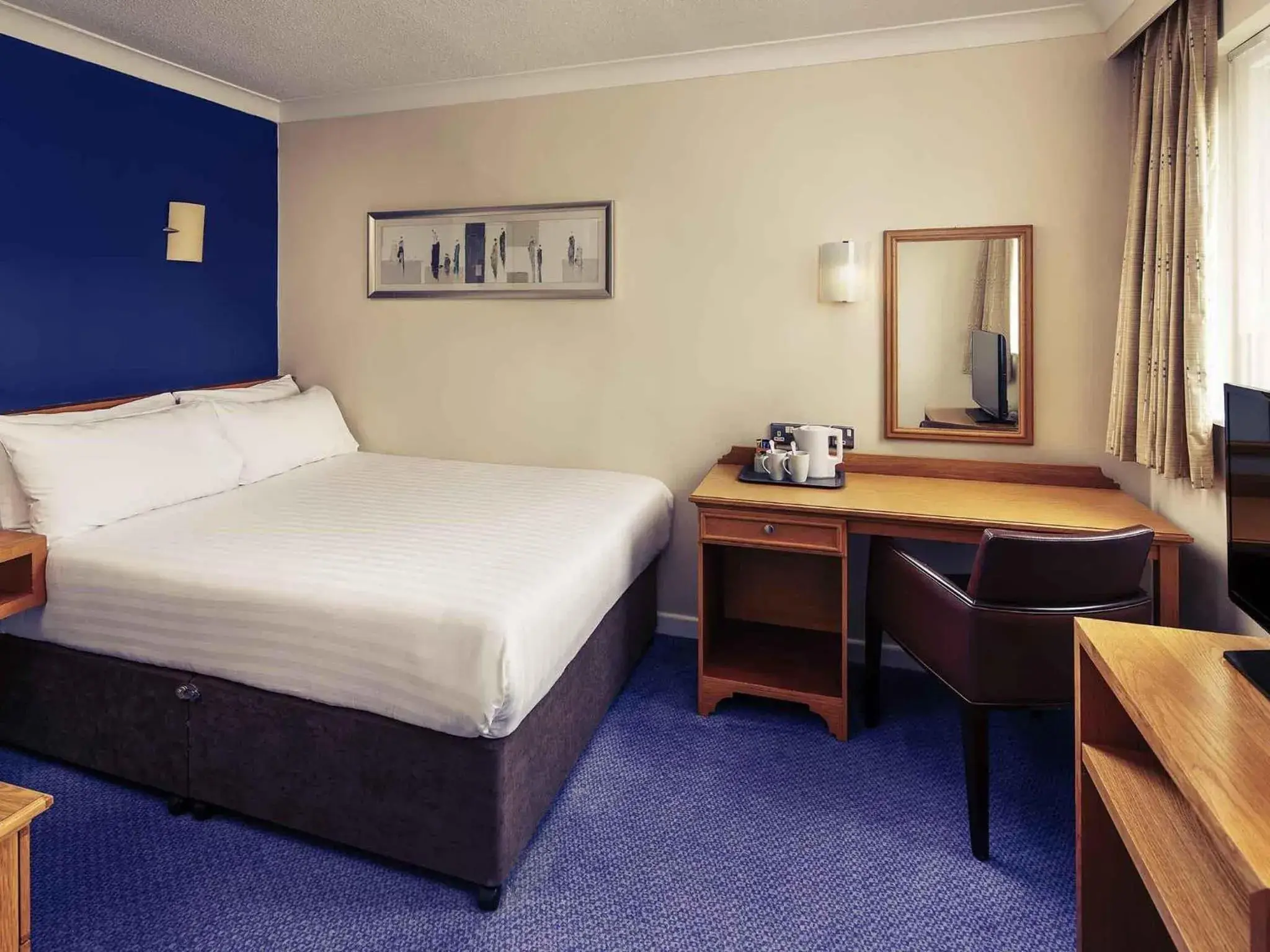 Economy Double Room in Mercure Bradford, Bankfield Hotel Economy Double Room in Mercure Bradford, Bankfield Hotel