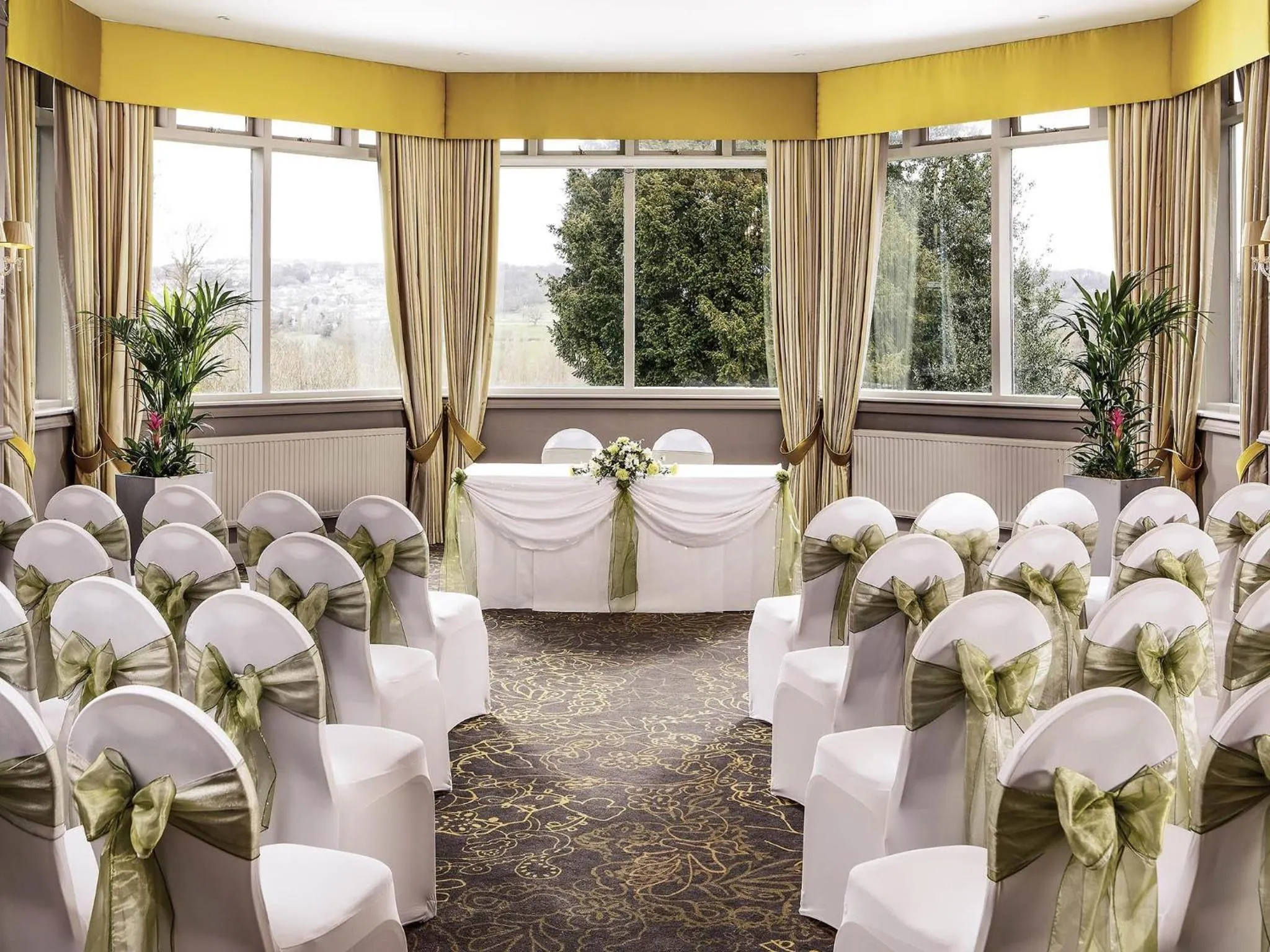 wedding in Mercure Bradford, Bankfield Hotel