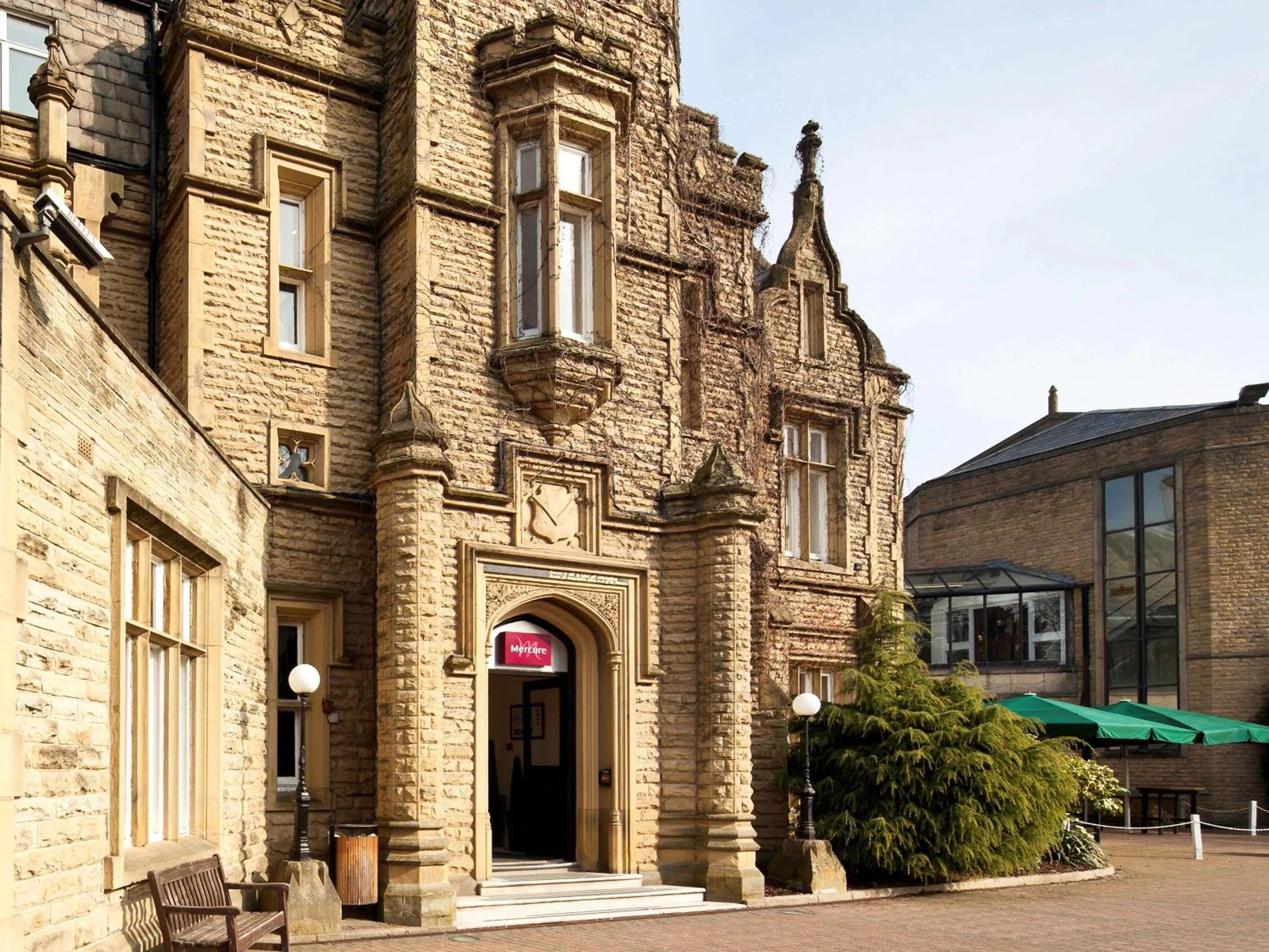 Property building in Mercure Bradford, Bankfield Hotel