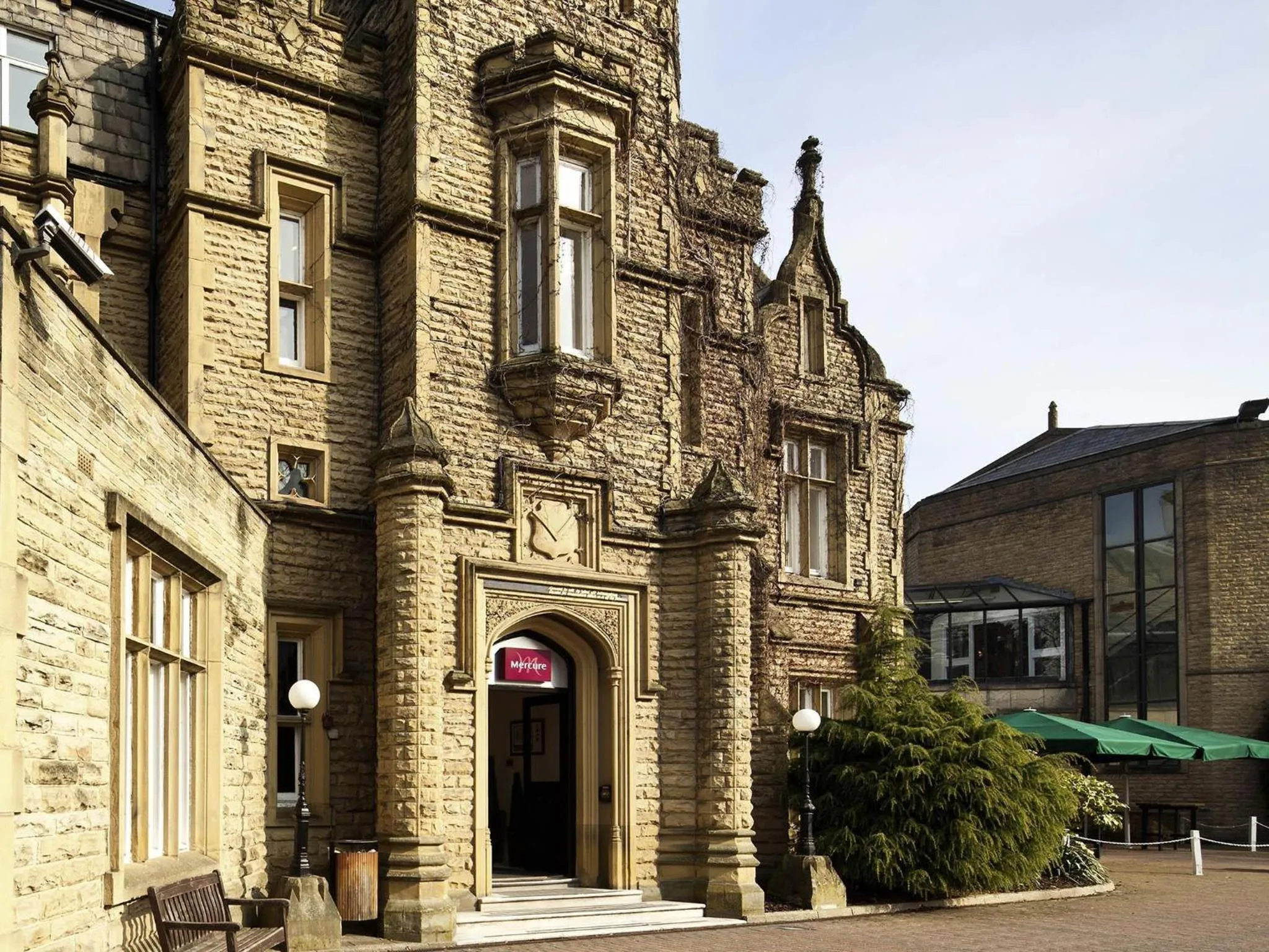 Property building in Mercure Bradford, Bankfield Hotel
