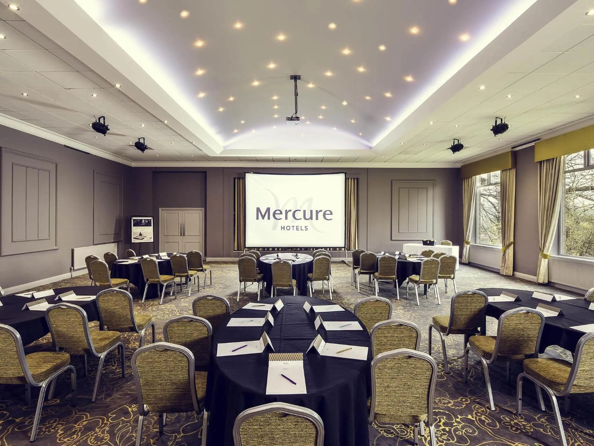 Meeting/conference room in Mercure Bradford, Bankfield Hotel