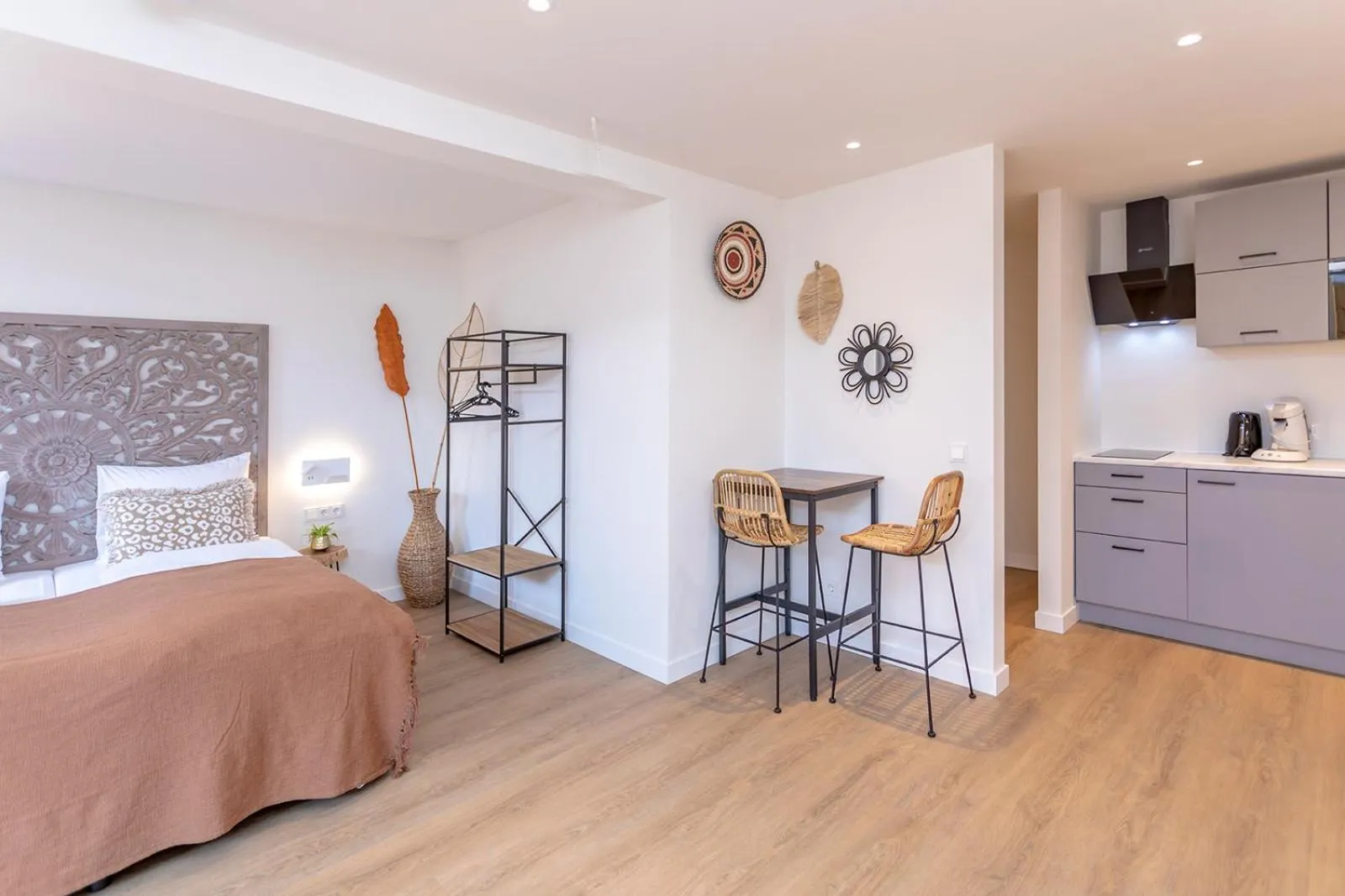 Dining area, Bed in Hotel Botterweck