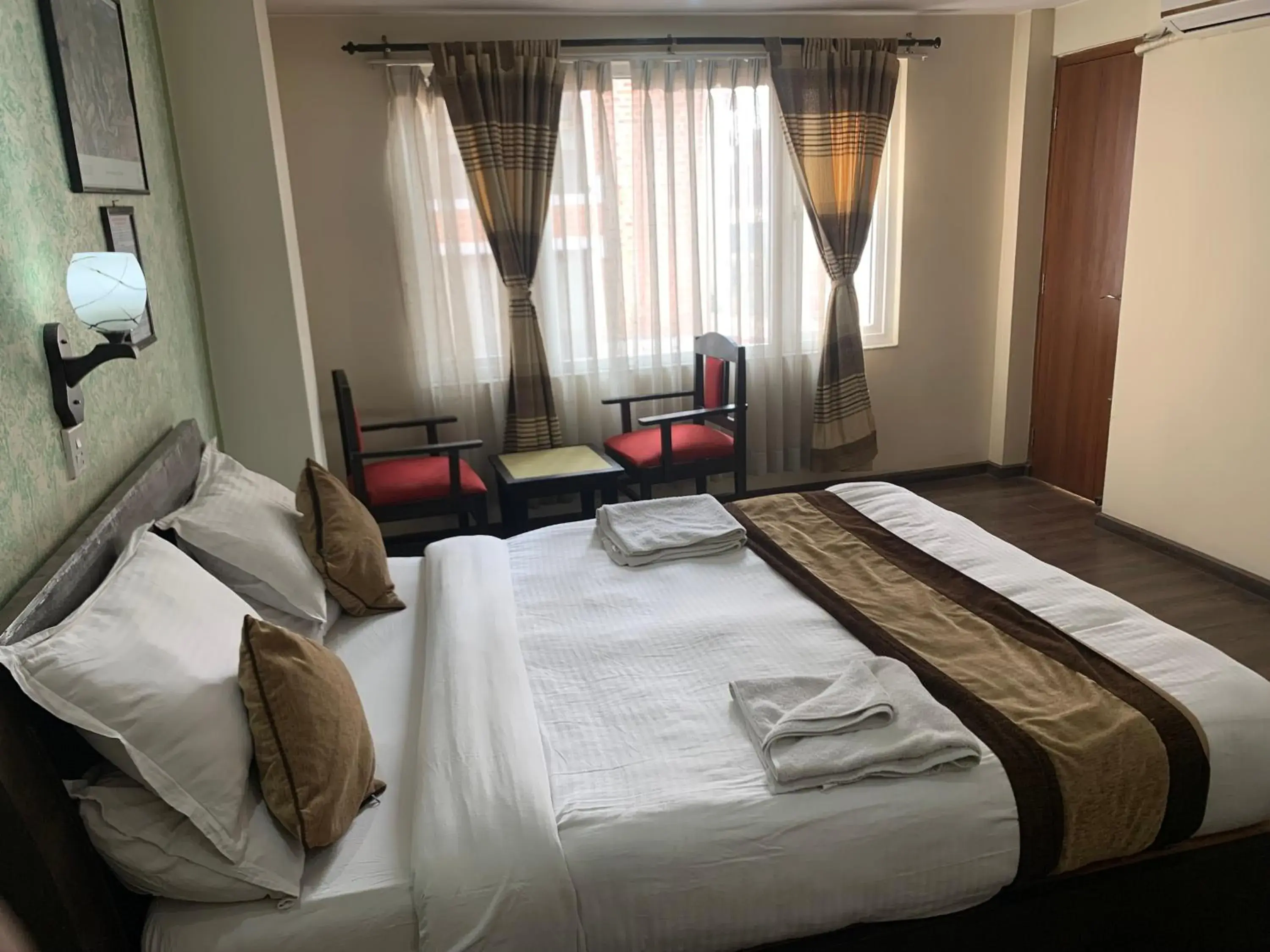 Suite - single occupancy in Alpine Hotel & Apartment Suite - single occupancy in Alpine Hotel & Apartment