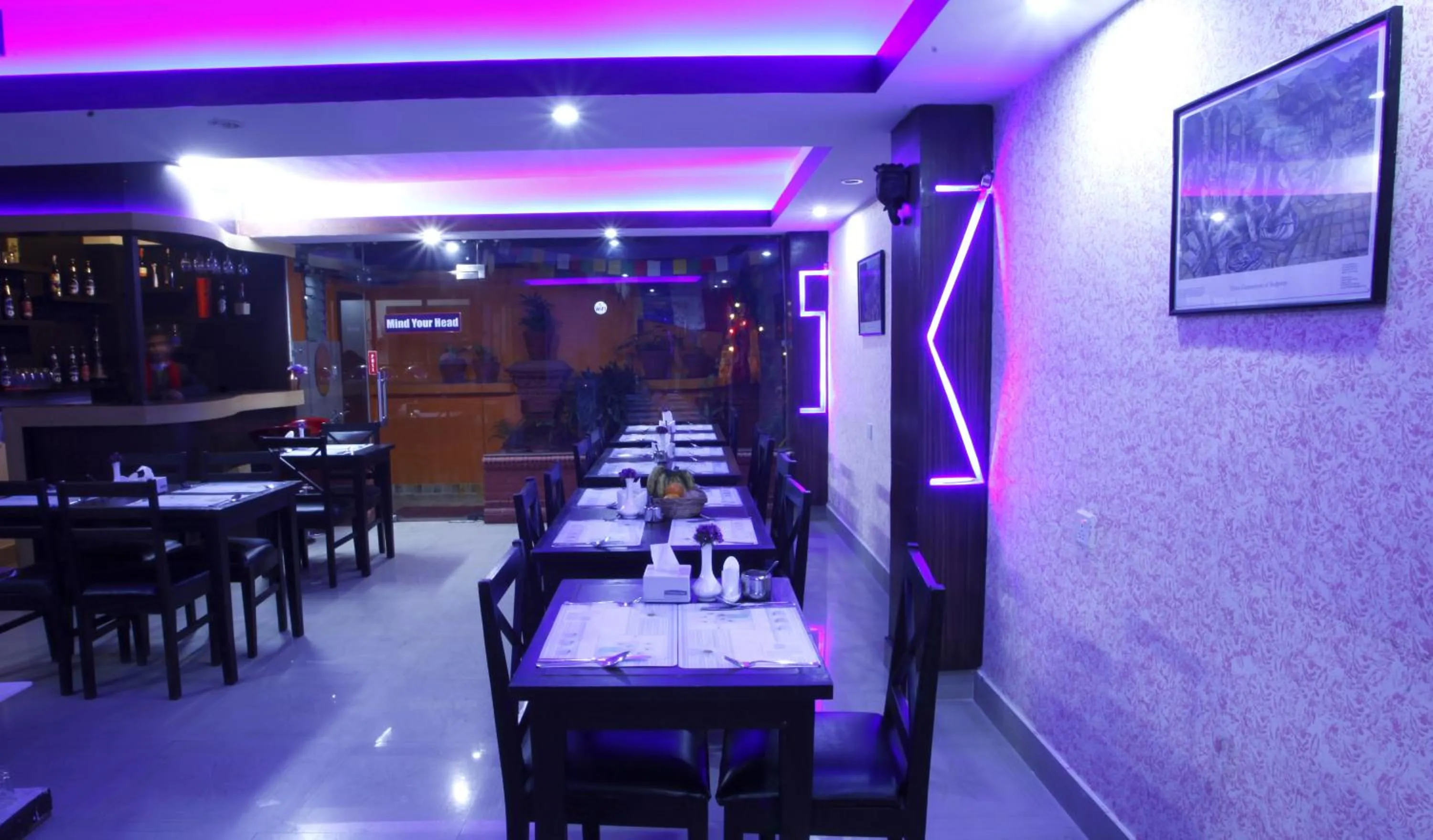 Restaurant/places to eat in Alpine Hotel & Apartment