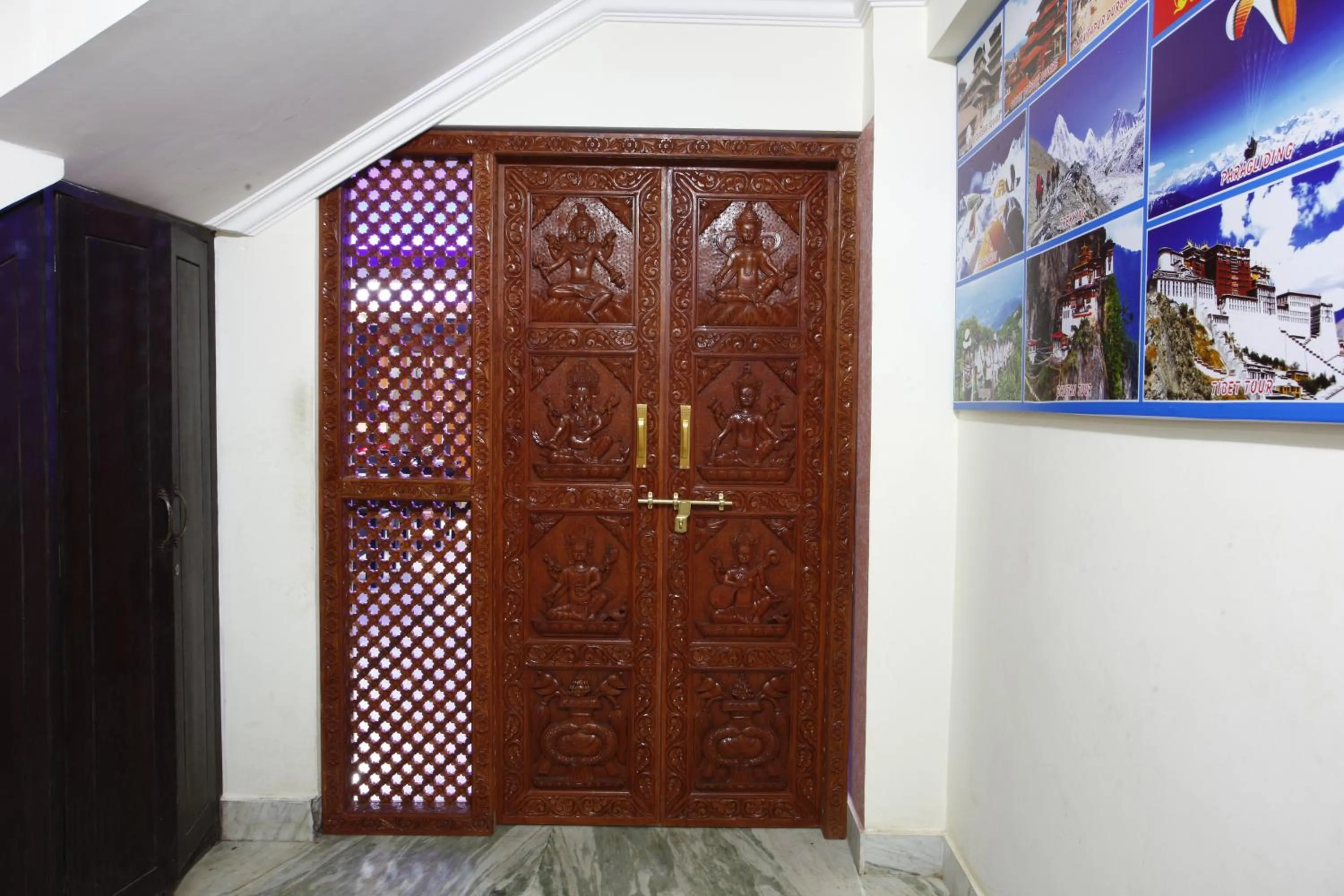 Restaurant/places to eat in Alpine Hotel & Apartment