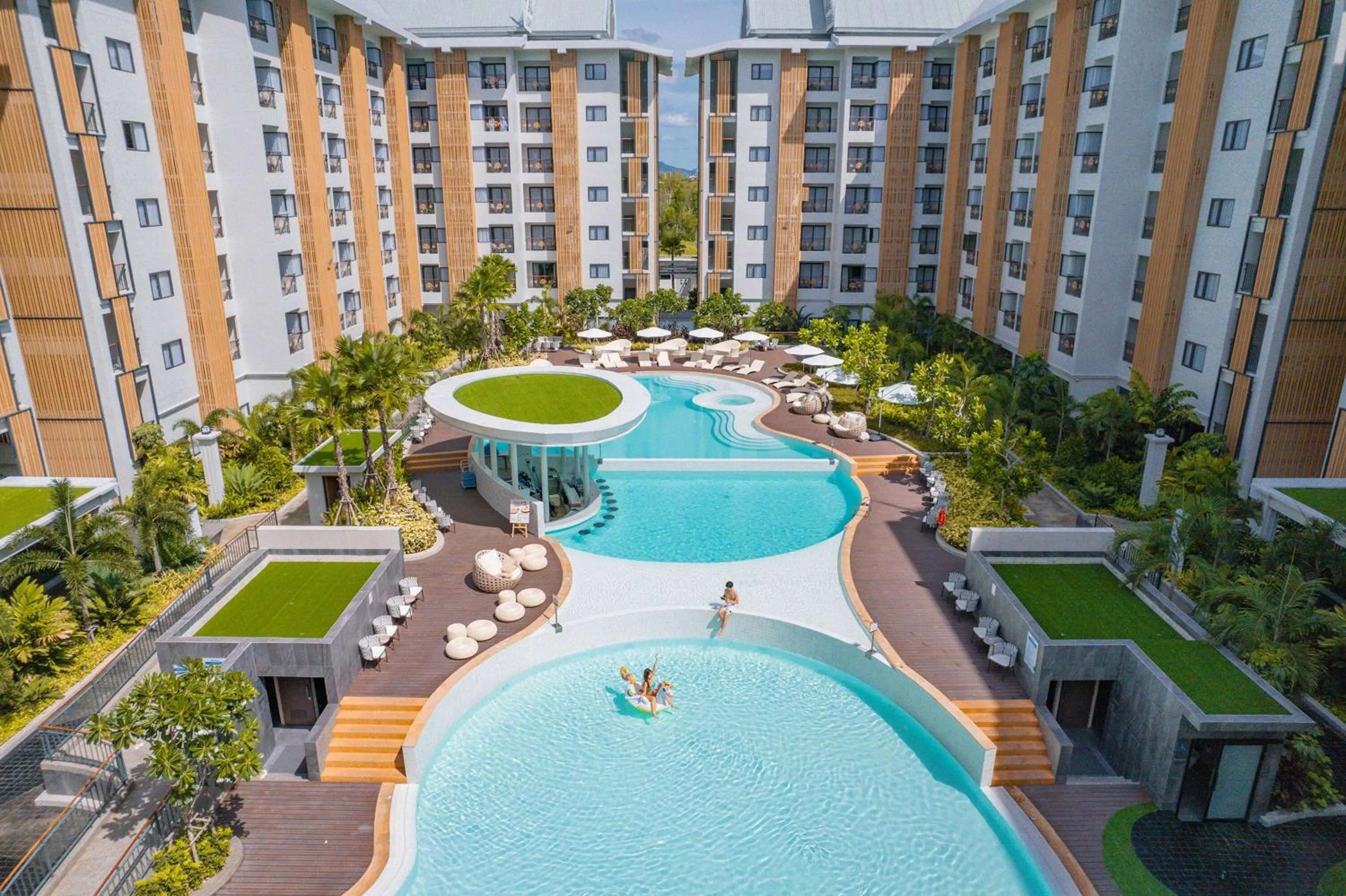 Pool view in Wyndham Jomtien Pattaya