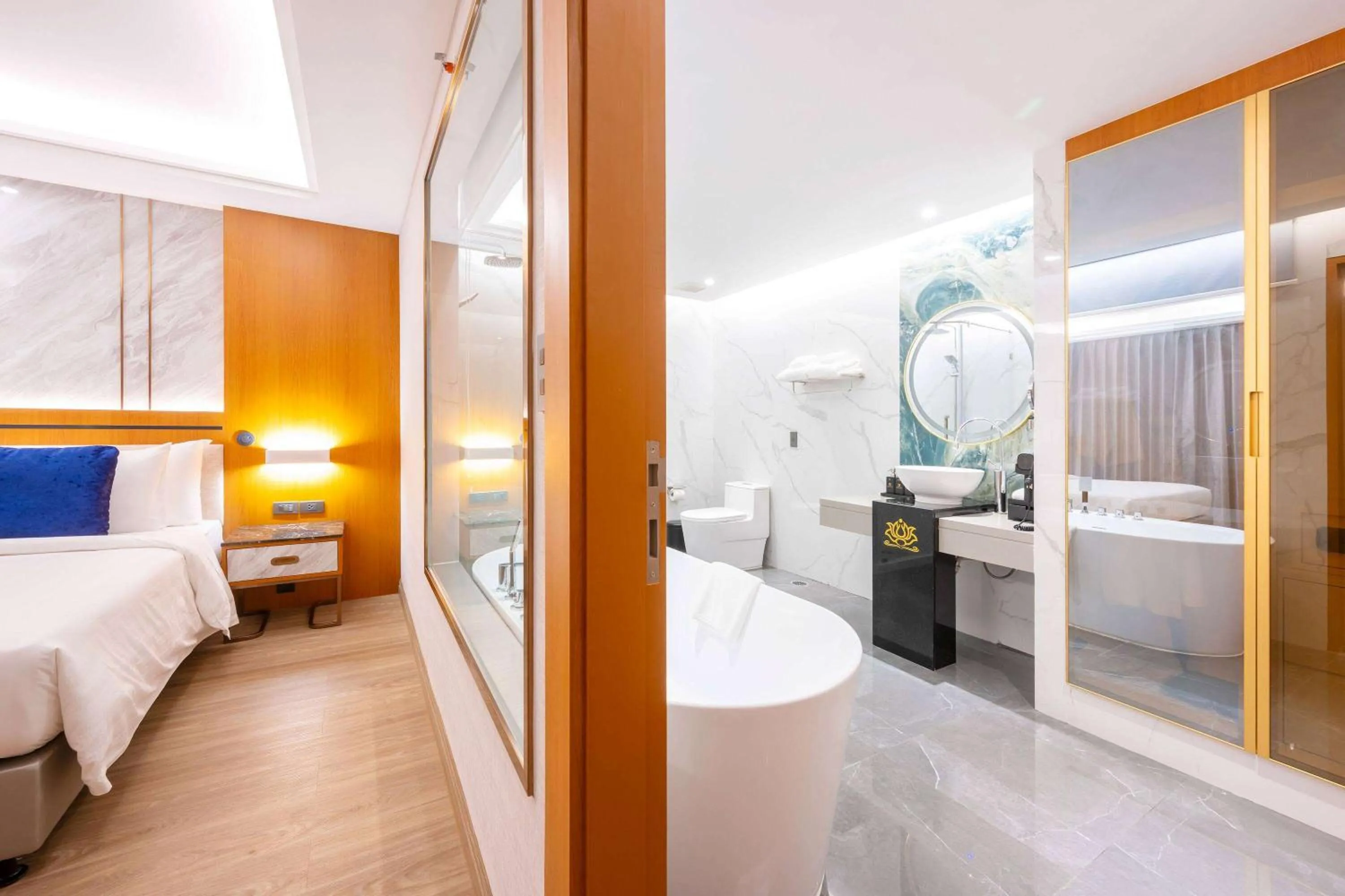 Photo of the whole room, Bed in Wyndham Jomtien Pattaya