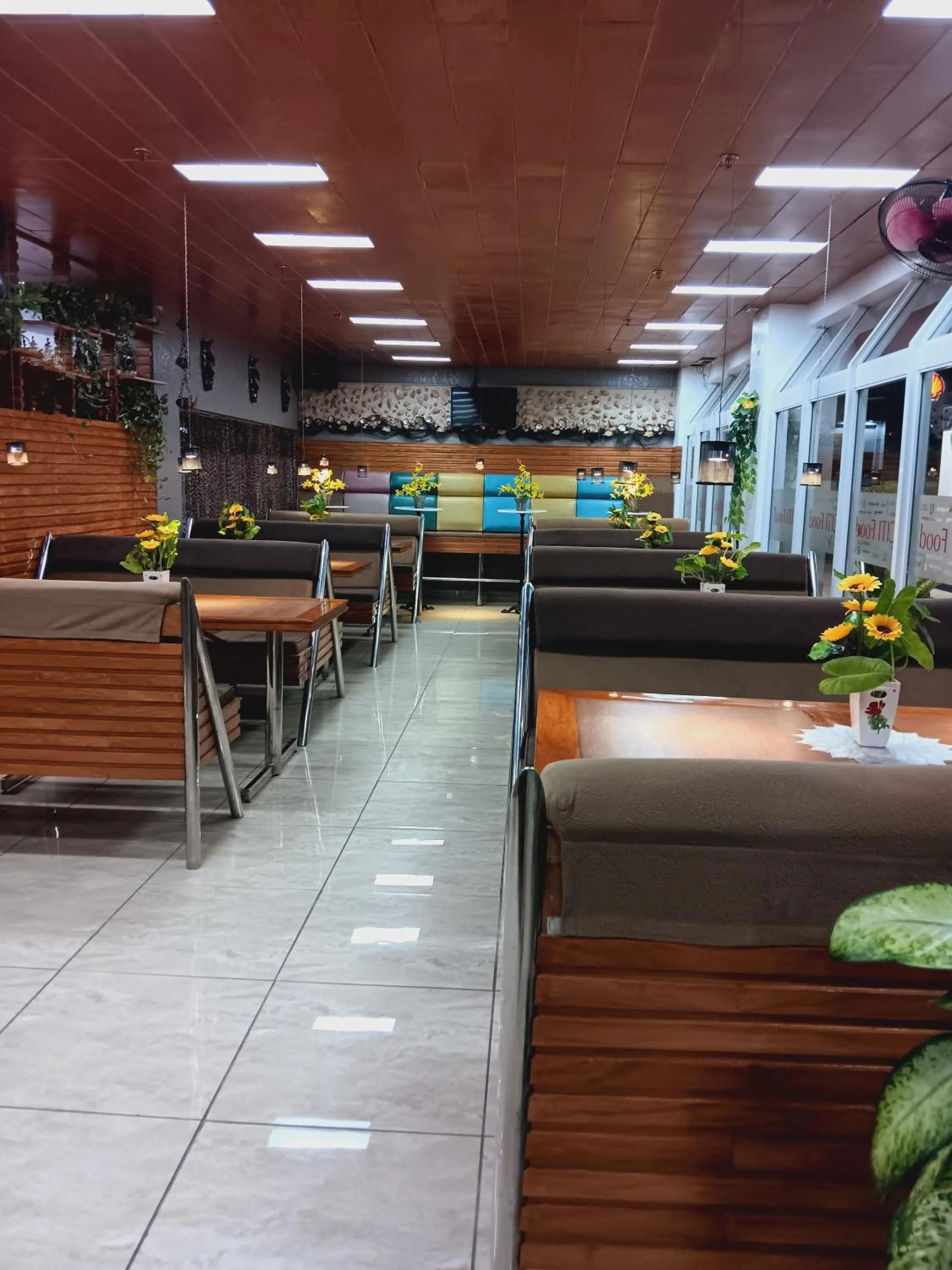 Restaurant/places to eat in CITI HOTEL