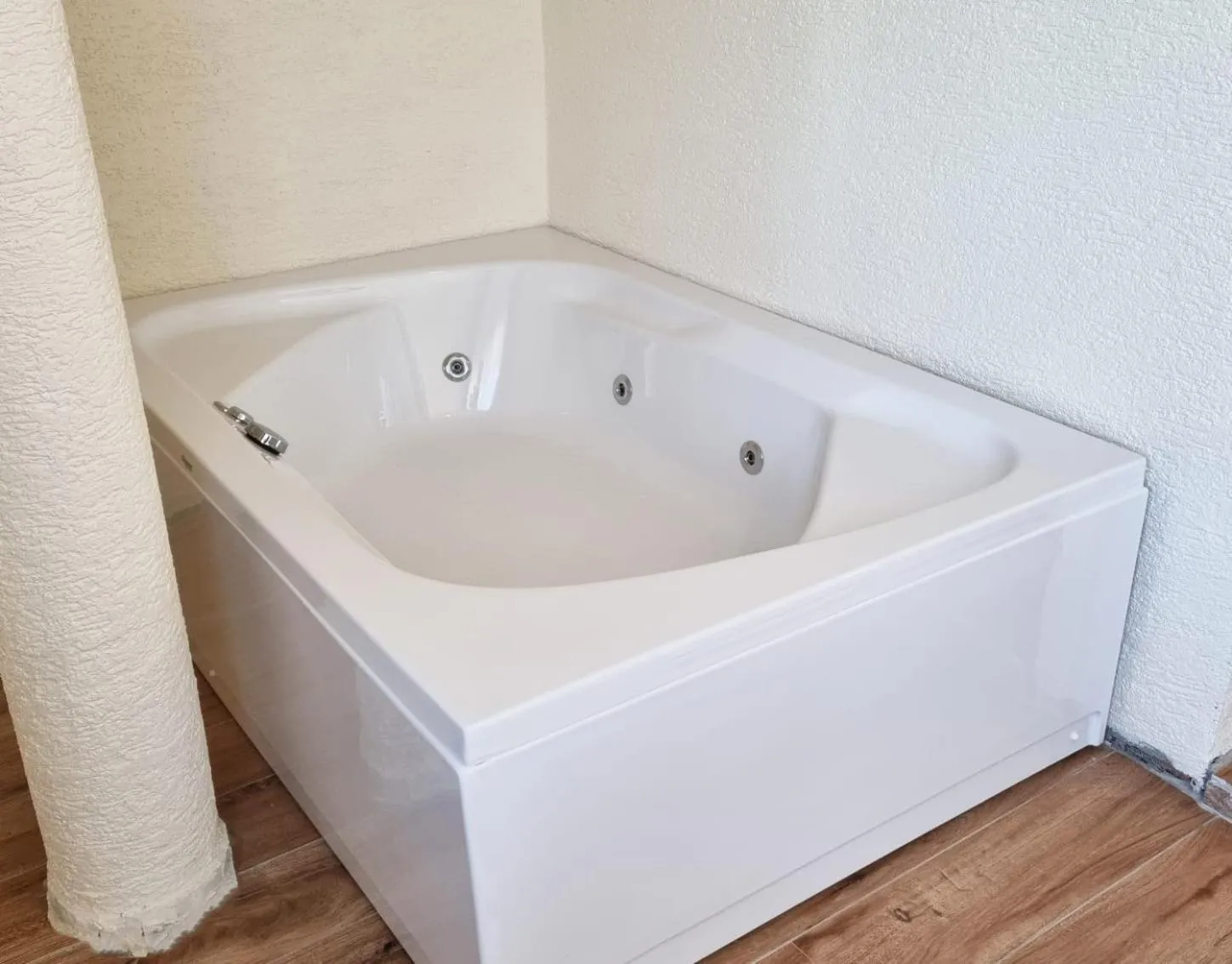 Bath in La Pearl Konaklama