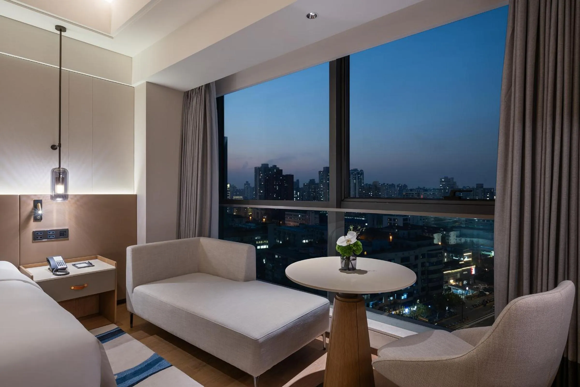 Night in DoubleTree by Hilton Shanghai Jing'an