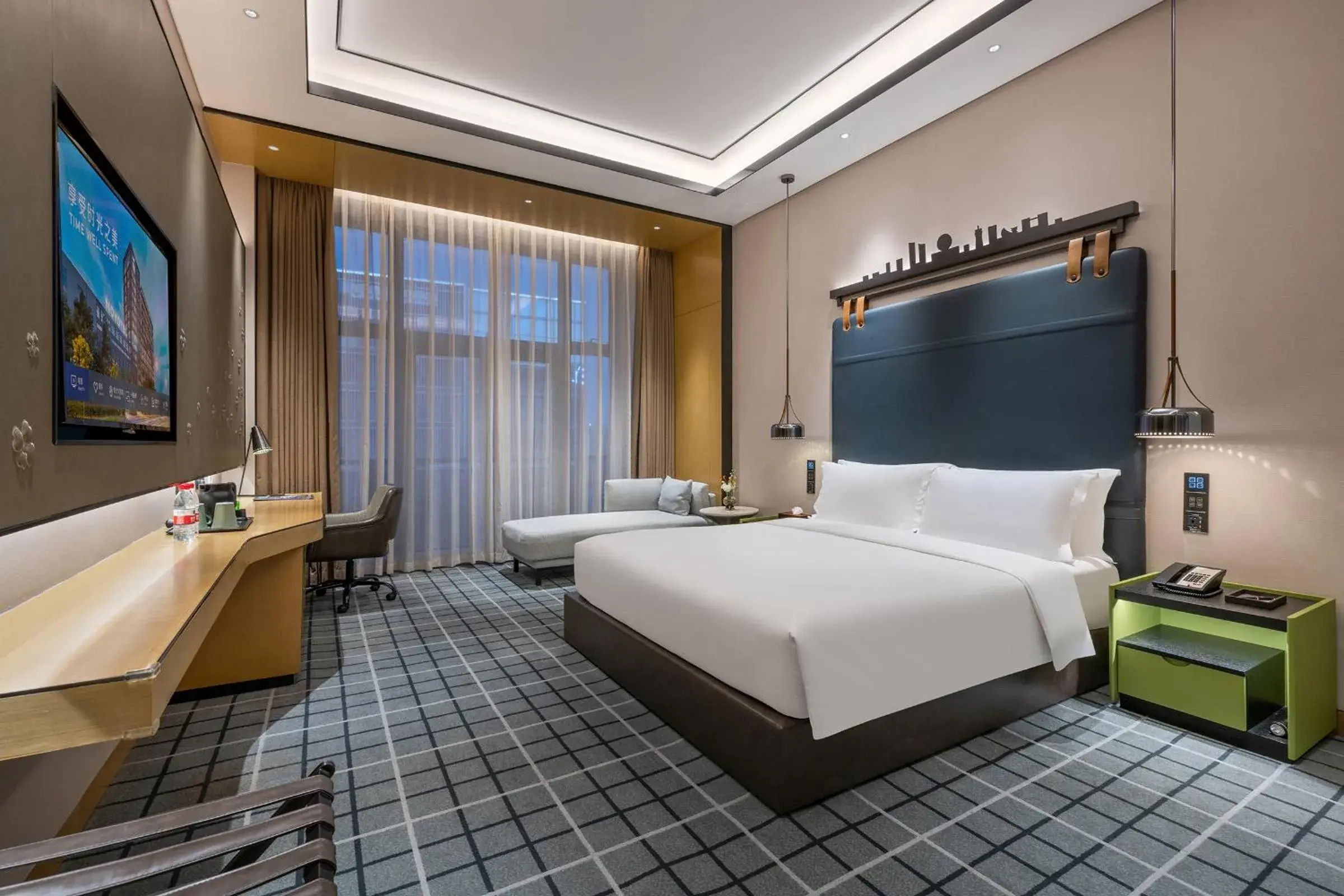 Deluxe King Room in Novotel Hangzhou East Railway Station Deluxe King Room in Novotel Hangzhou East Railway Station