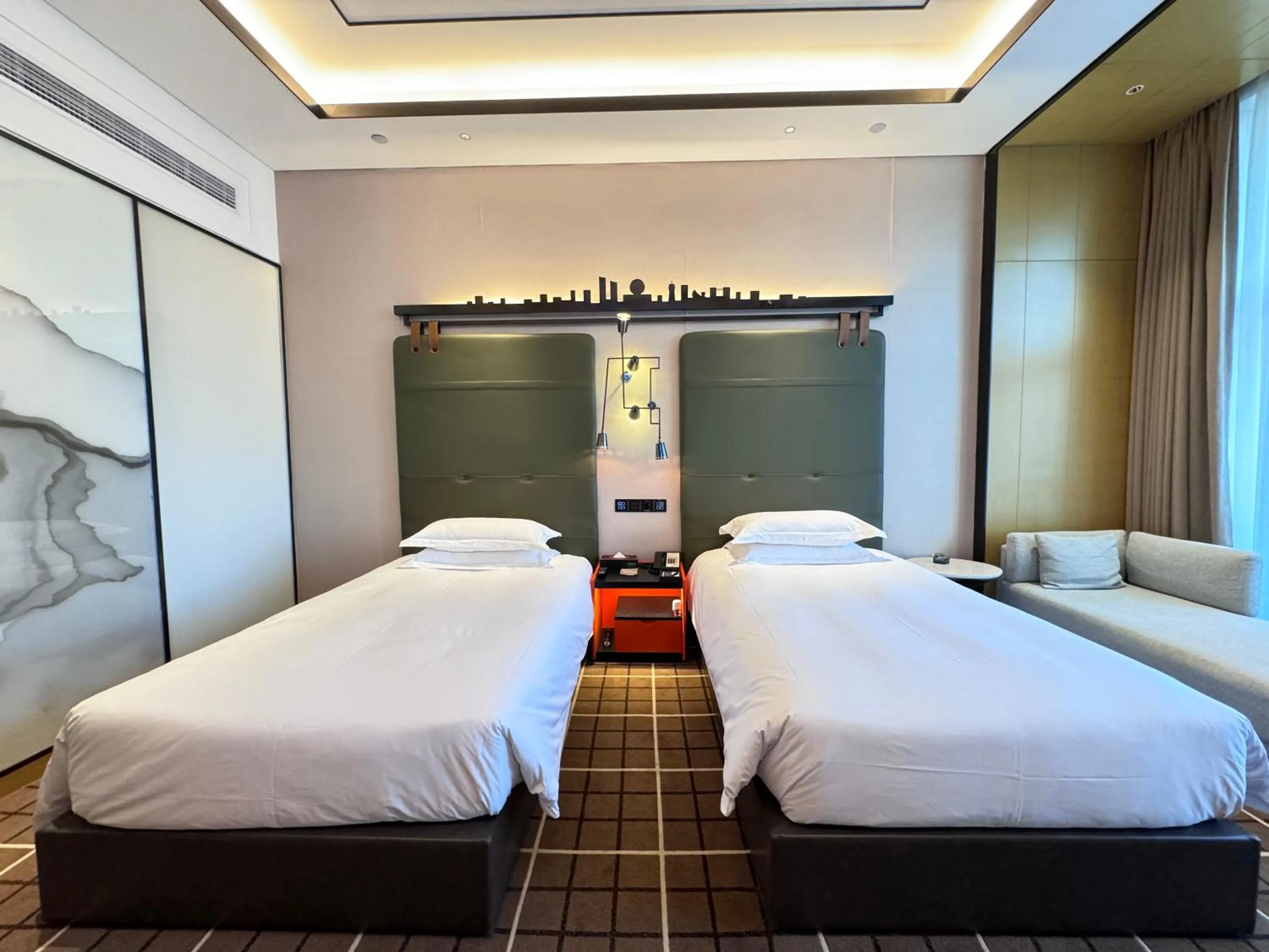 Bed in Novotel Hangzhou East Railway Station