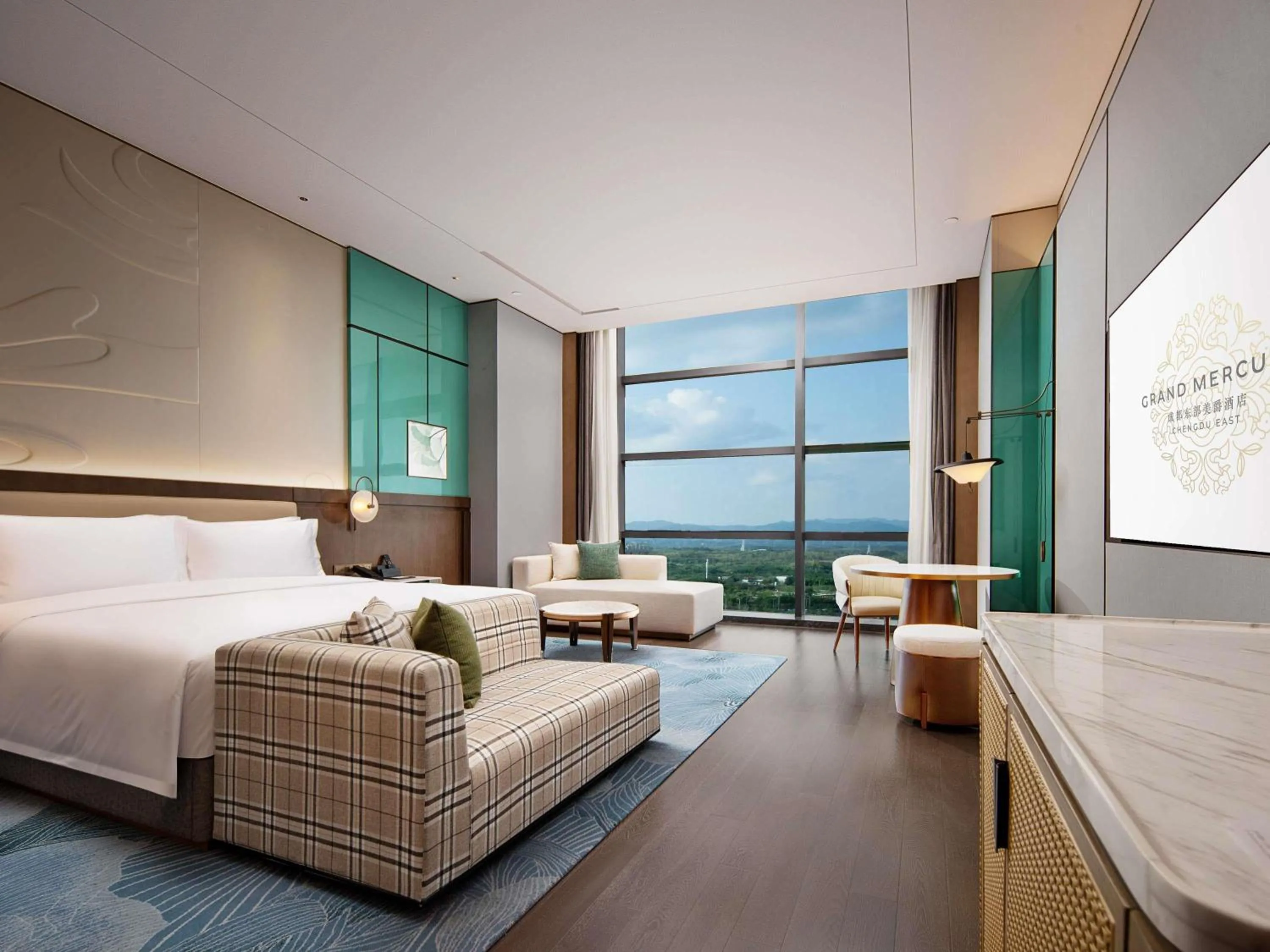 Bedroom, Bed in Grand Mercure Chengdu East