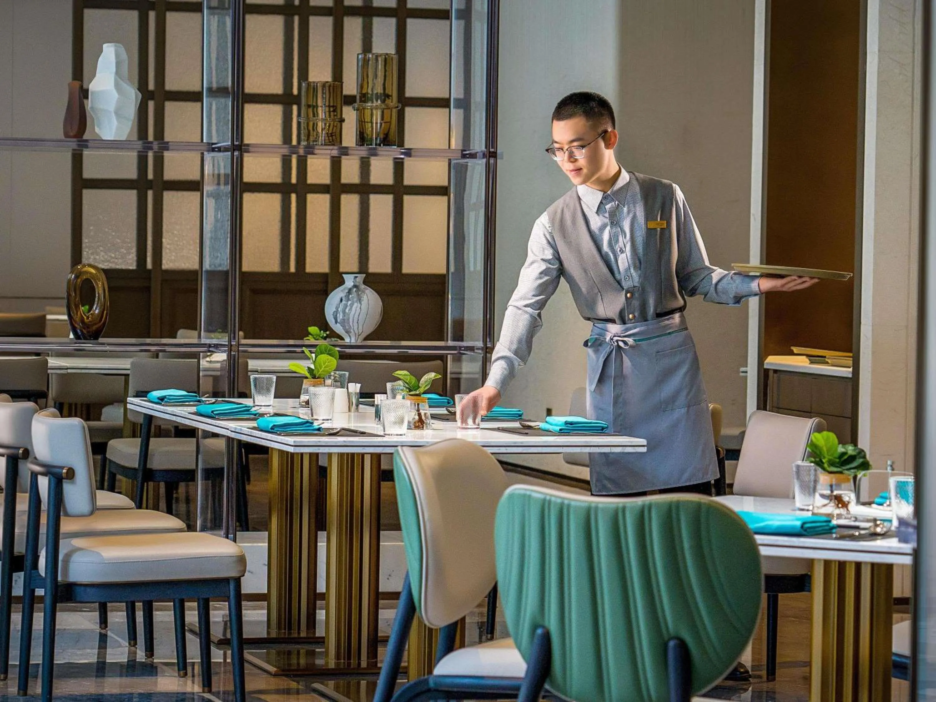 Restaurant/places to eat in Grand Mercure Chengdu East