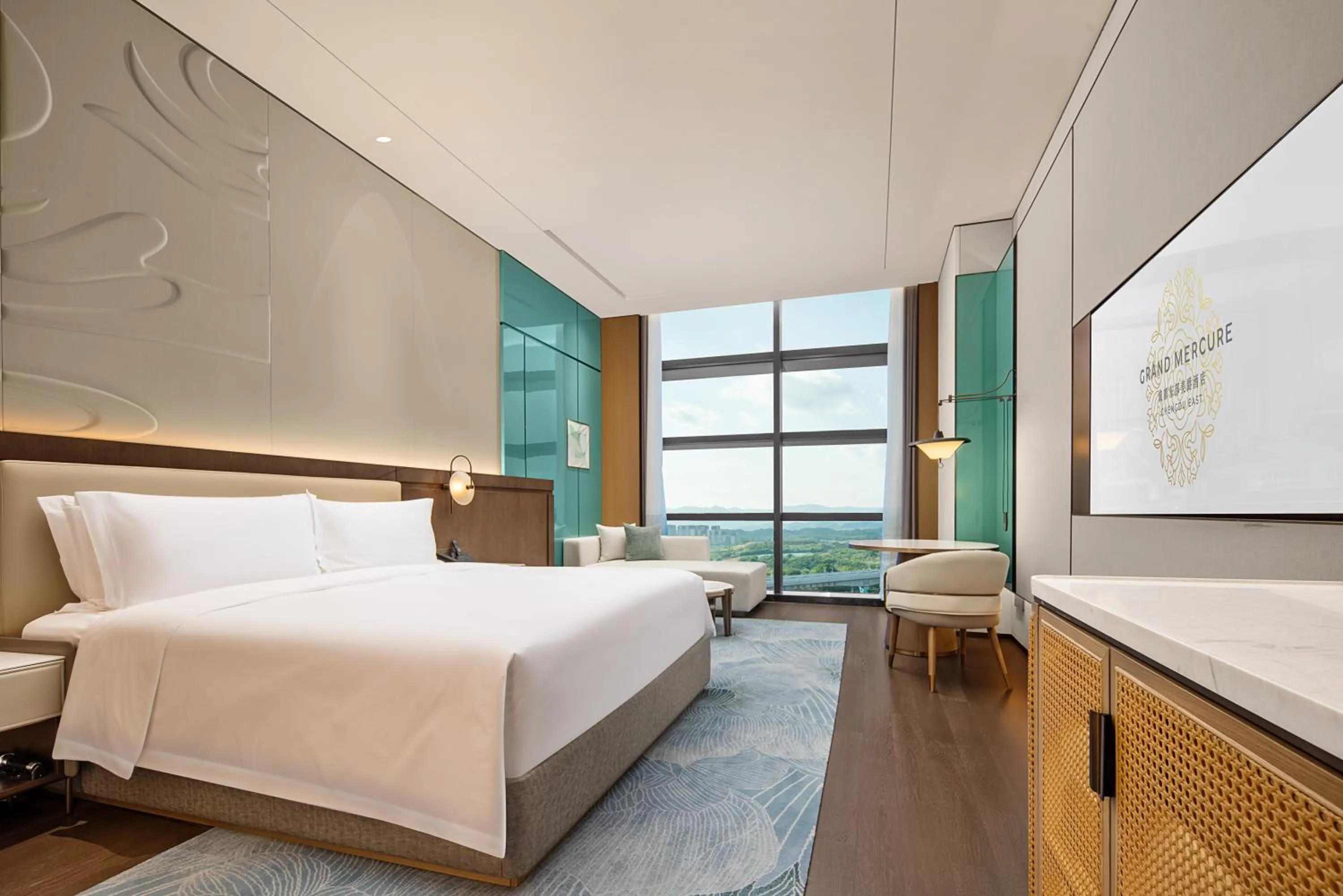 Bedroom, Bed in Grand Mercure Chengdu East