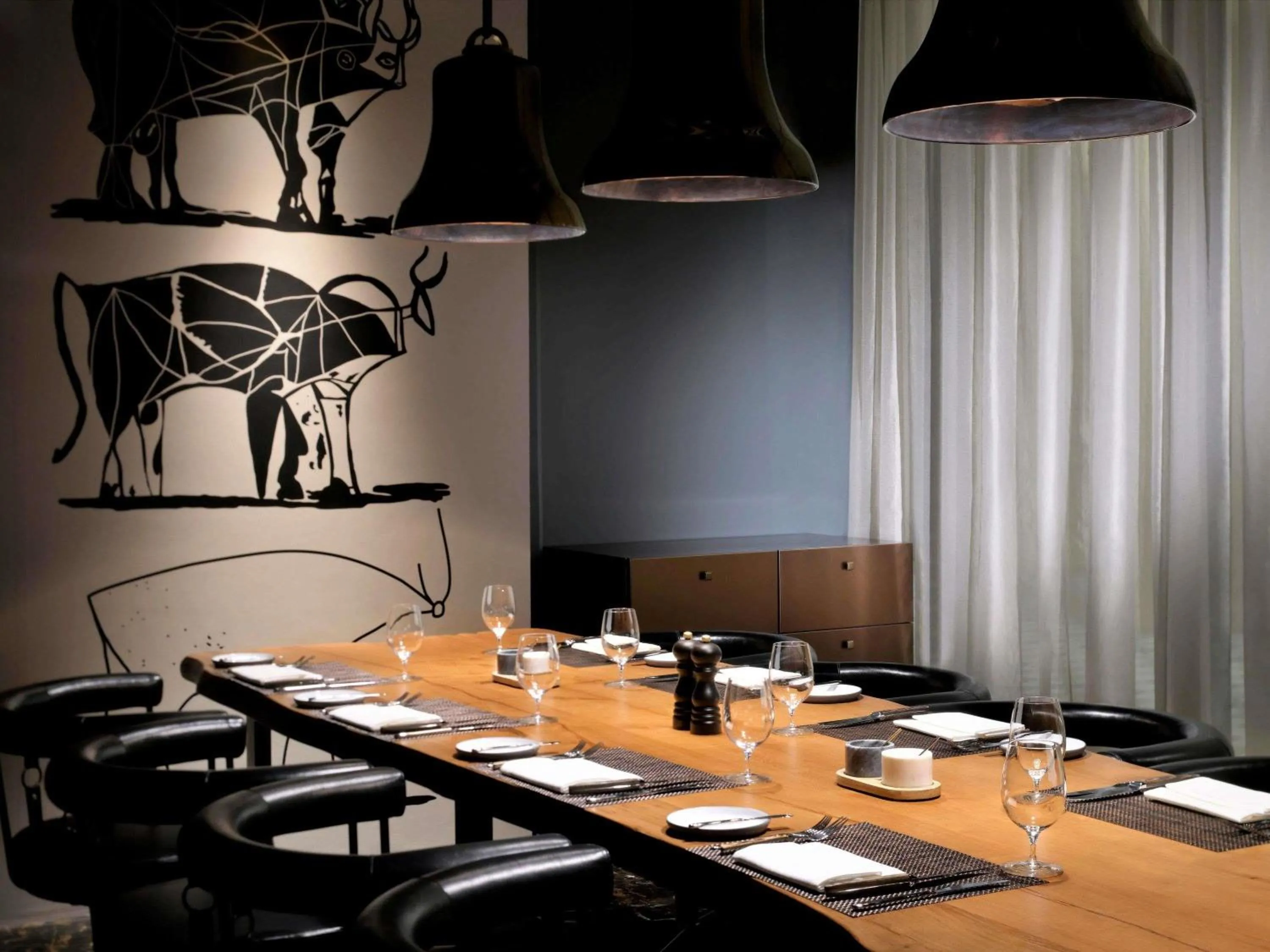 Restaurant/places to eat in Mövenpick Hotel & Apartments Ghala Muscat