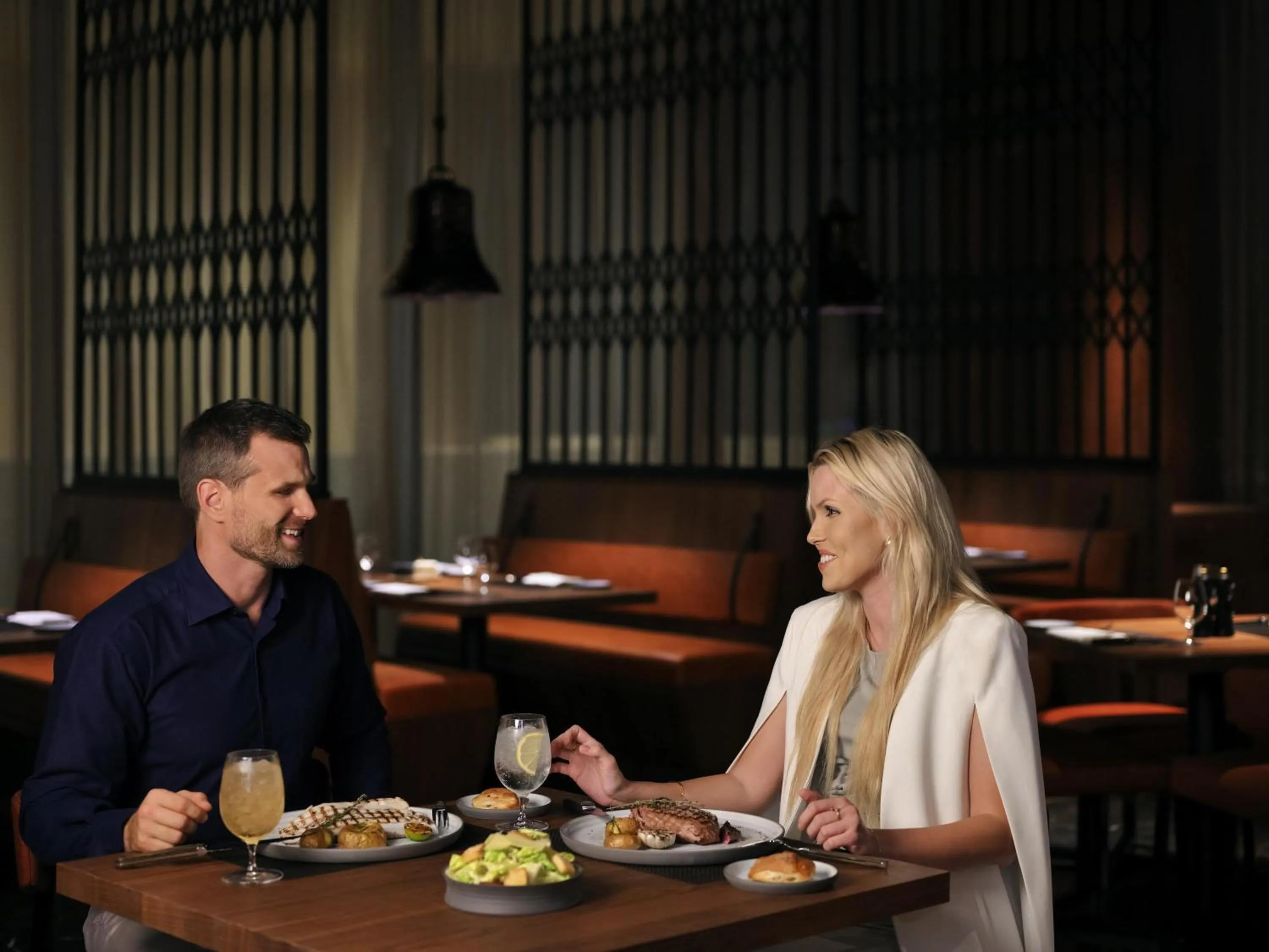 Restaurant/places to eat in Mövenpick Hotel & Apartments Ghala Muscat