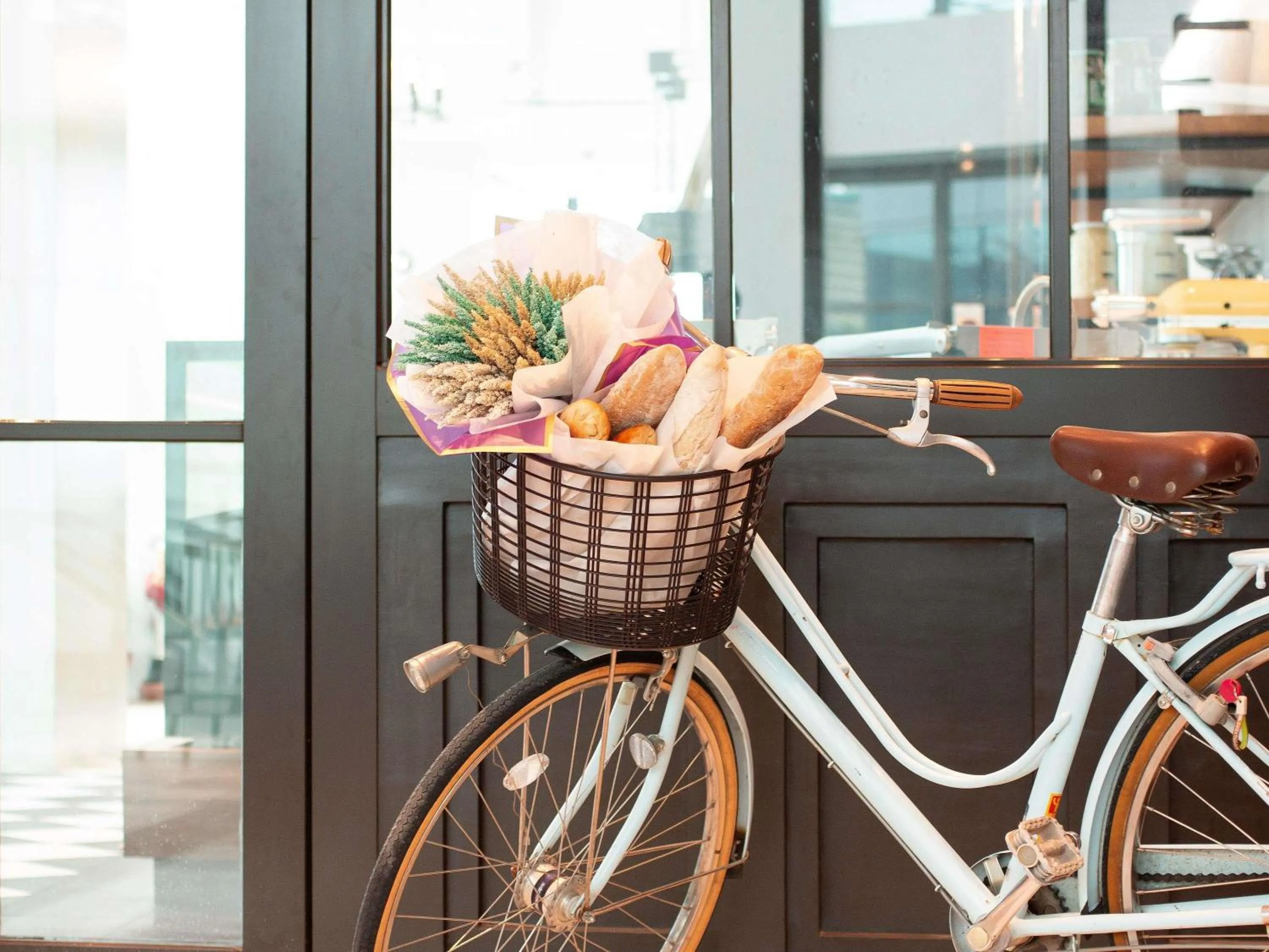 Restaurant/places to eat in ibis Styles Manila Araneta City