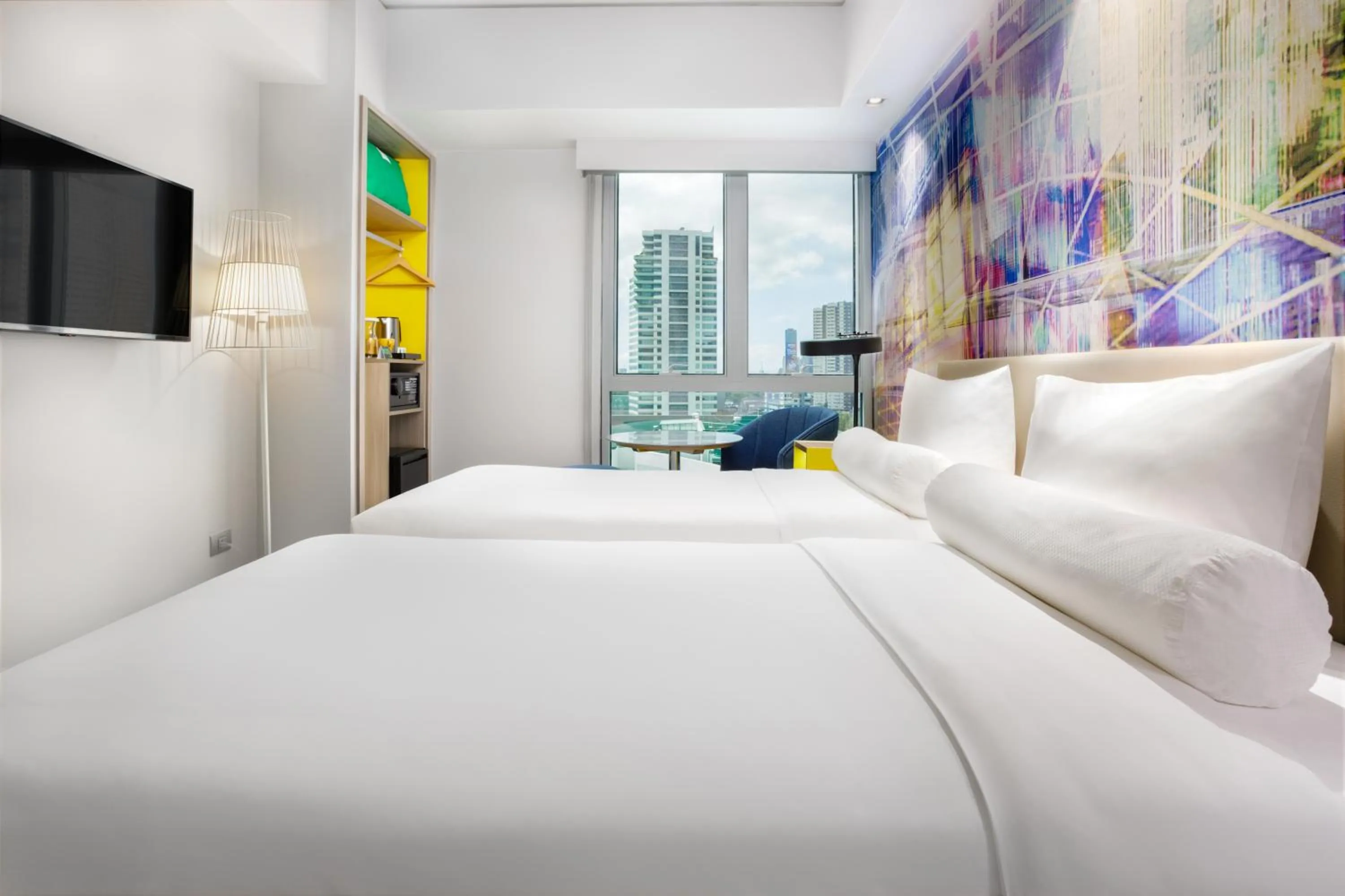 Bed in ibis Styles Manila Araneta City