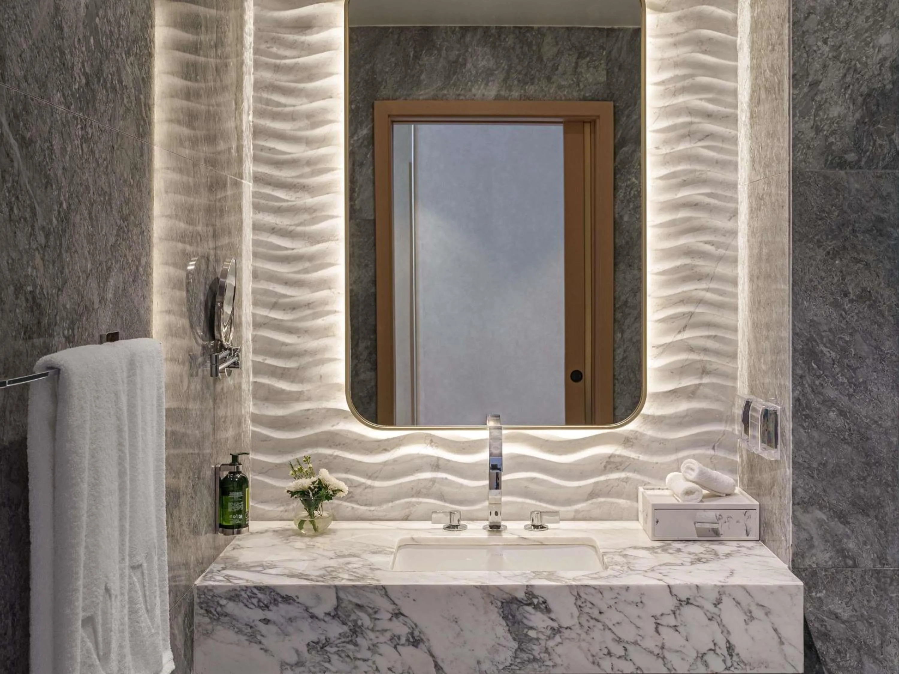 Bedroom in Rixos Premium Qetaifan Island North