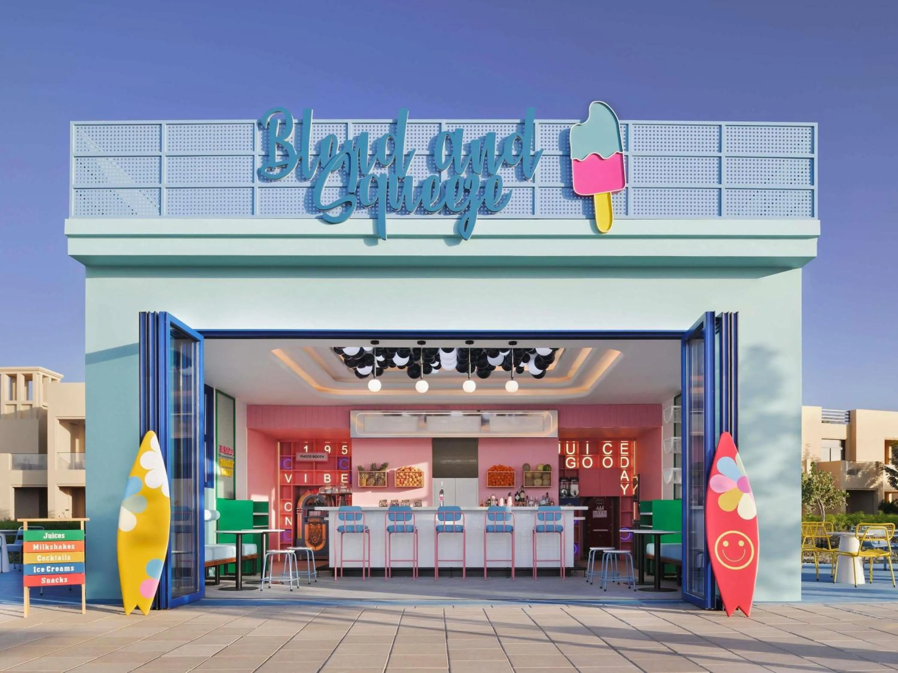 Restaurant/places to eat in Sofitel Al Hamra Beach Resort