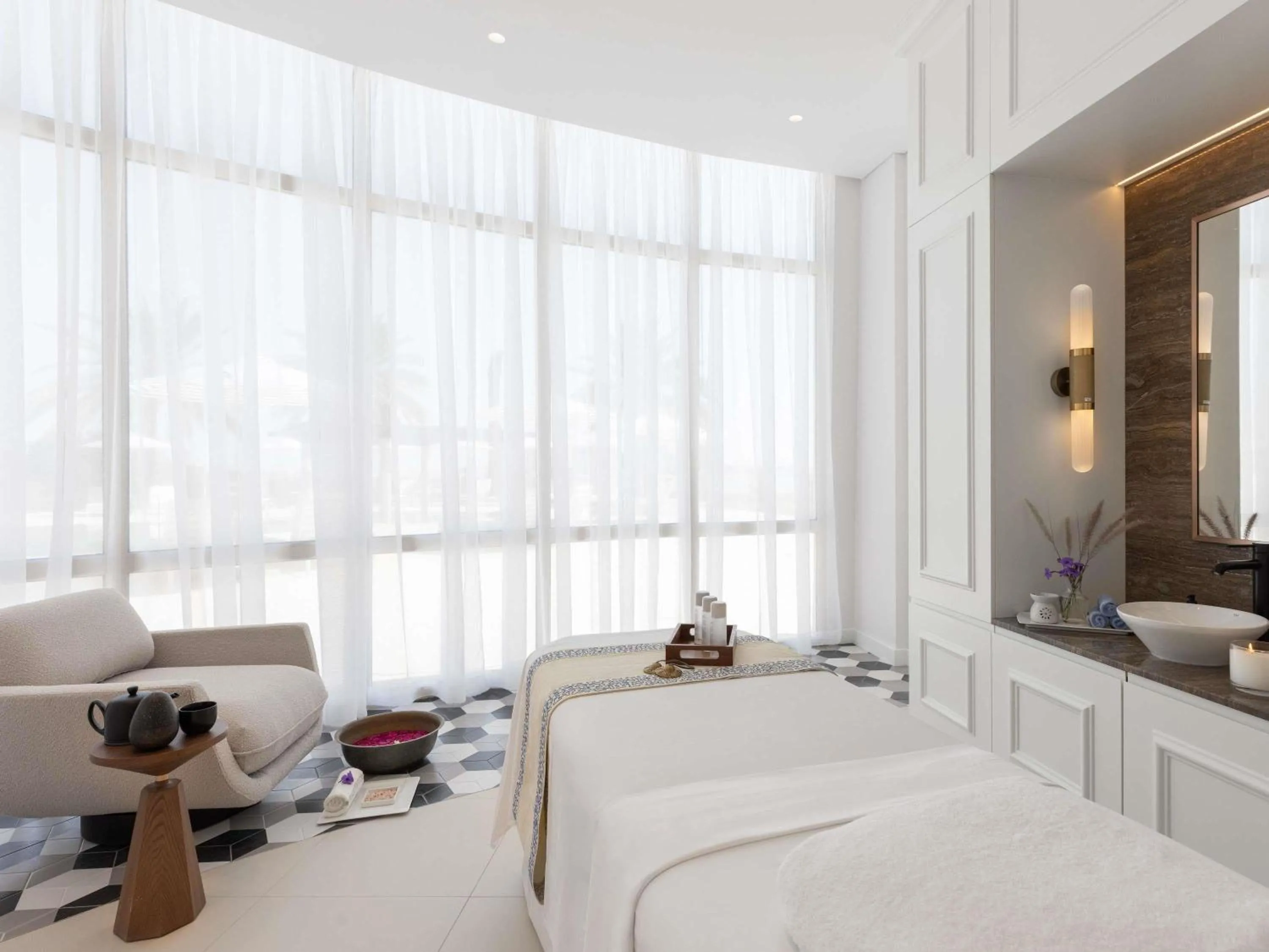 Property building, Bed in Sofitel Al Hamra Beach Resort