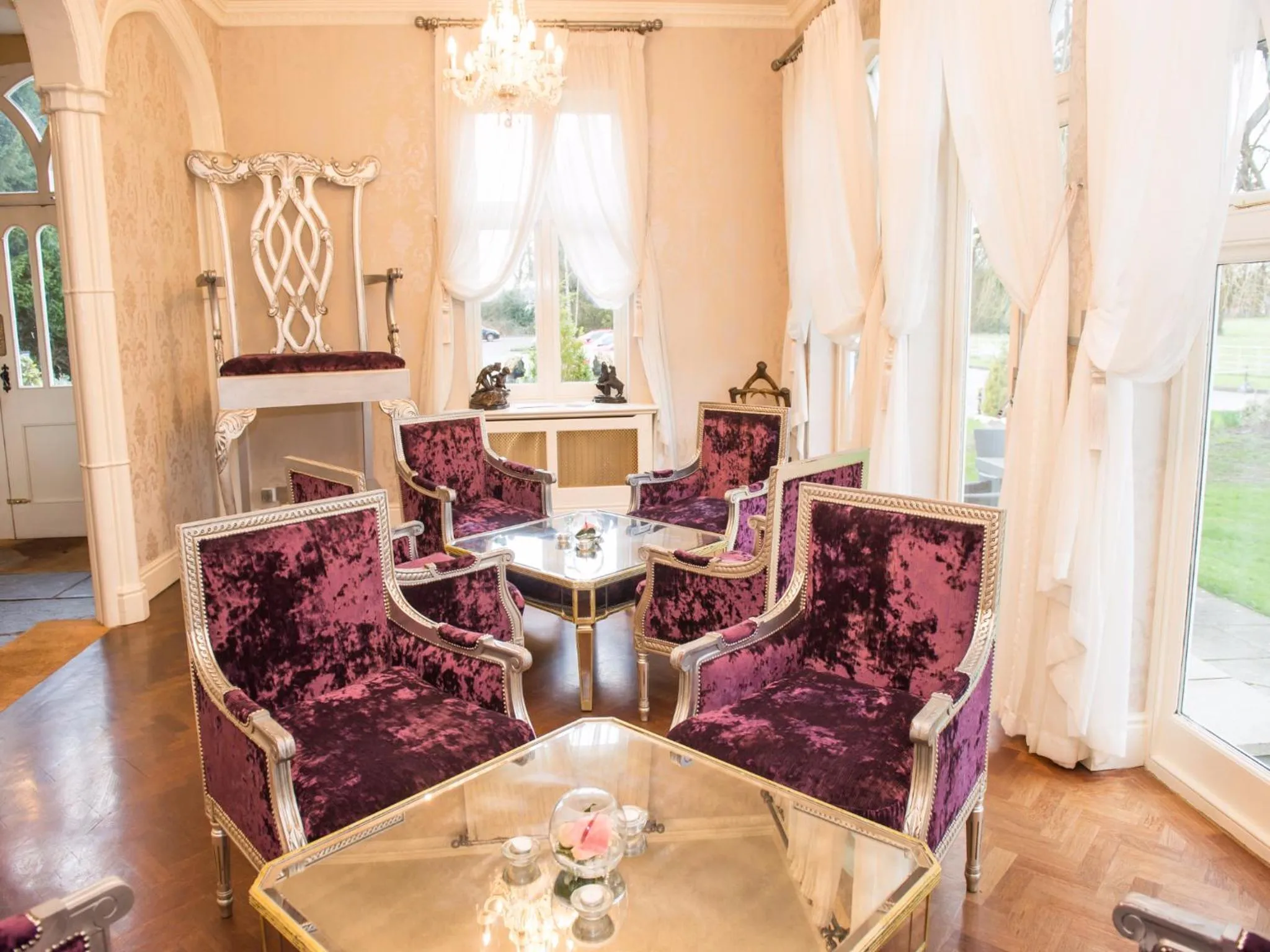 Lobby or reception in Wrexham Llyndir Hotel by Belvilla