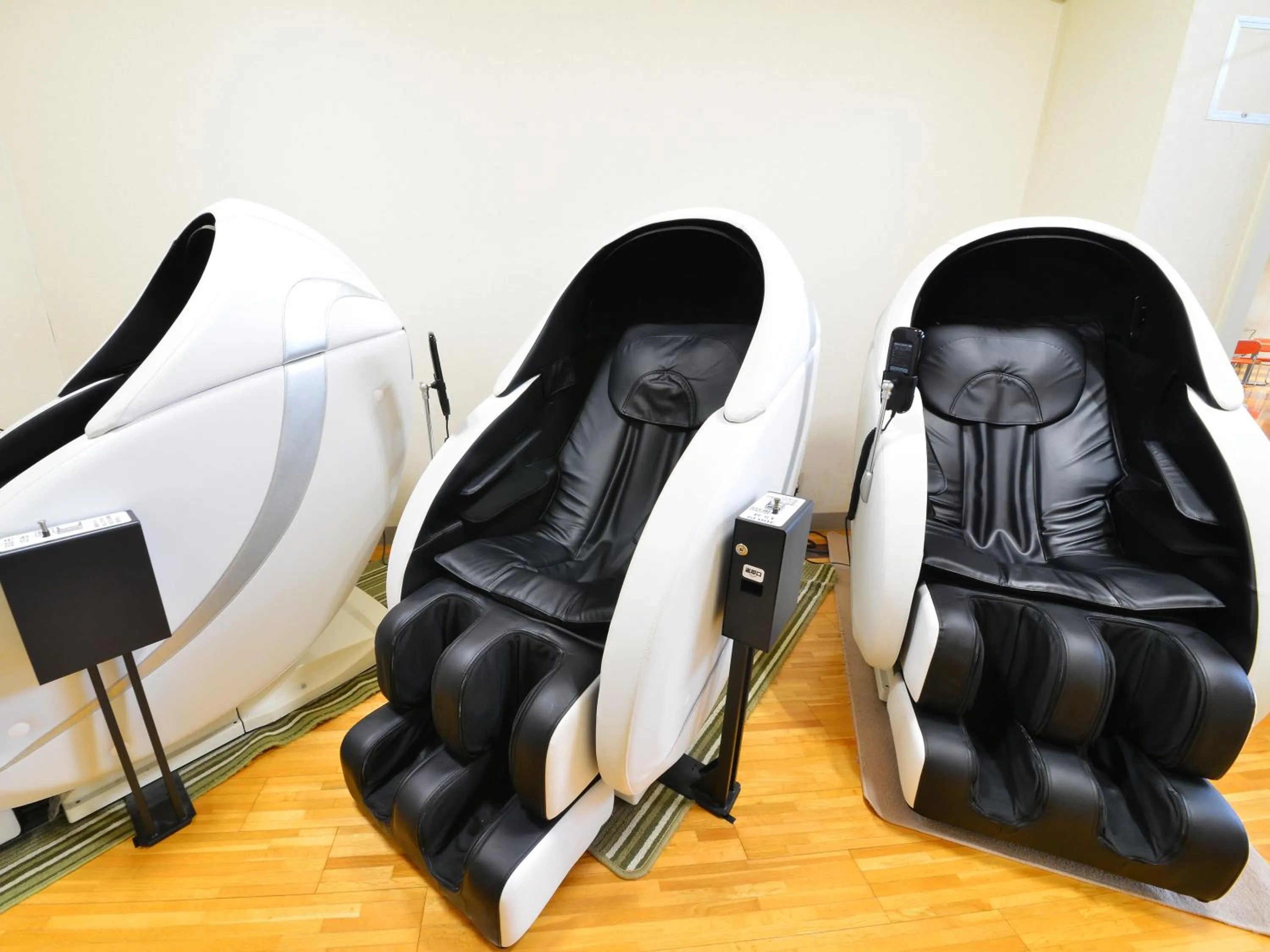 Massage in HigashimaeOnsen Shinwanoyu Hotel Akitaya