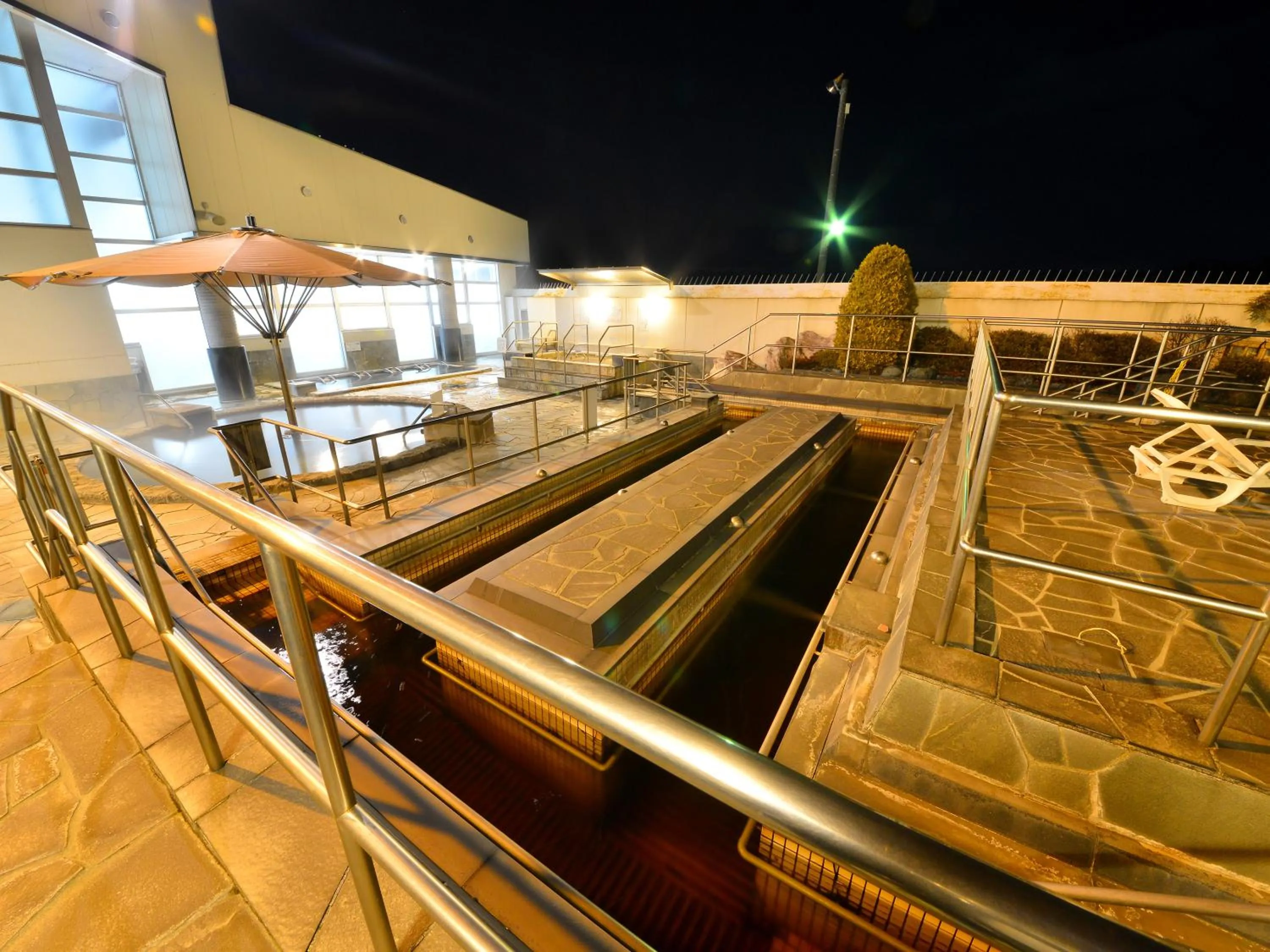 Hot Spring Bath in HigashimaeOnsen Shinwanoyu Hotel Akitaya