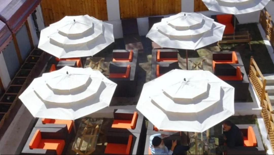 Restaurant/places to eat in Gomang Boutique Hotel