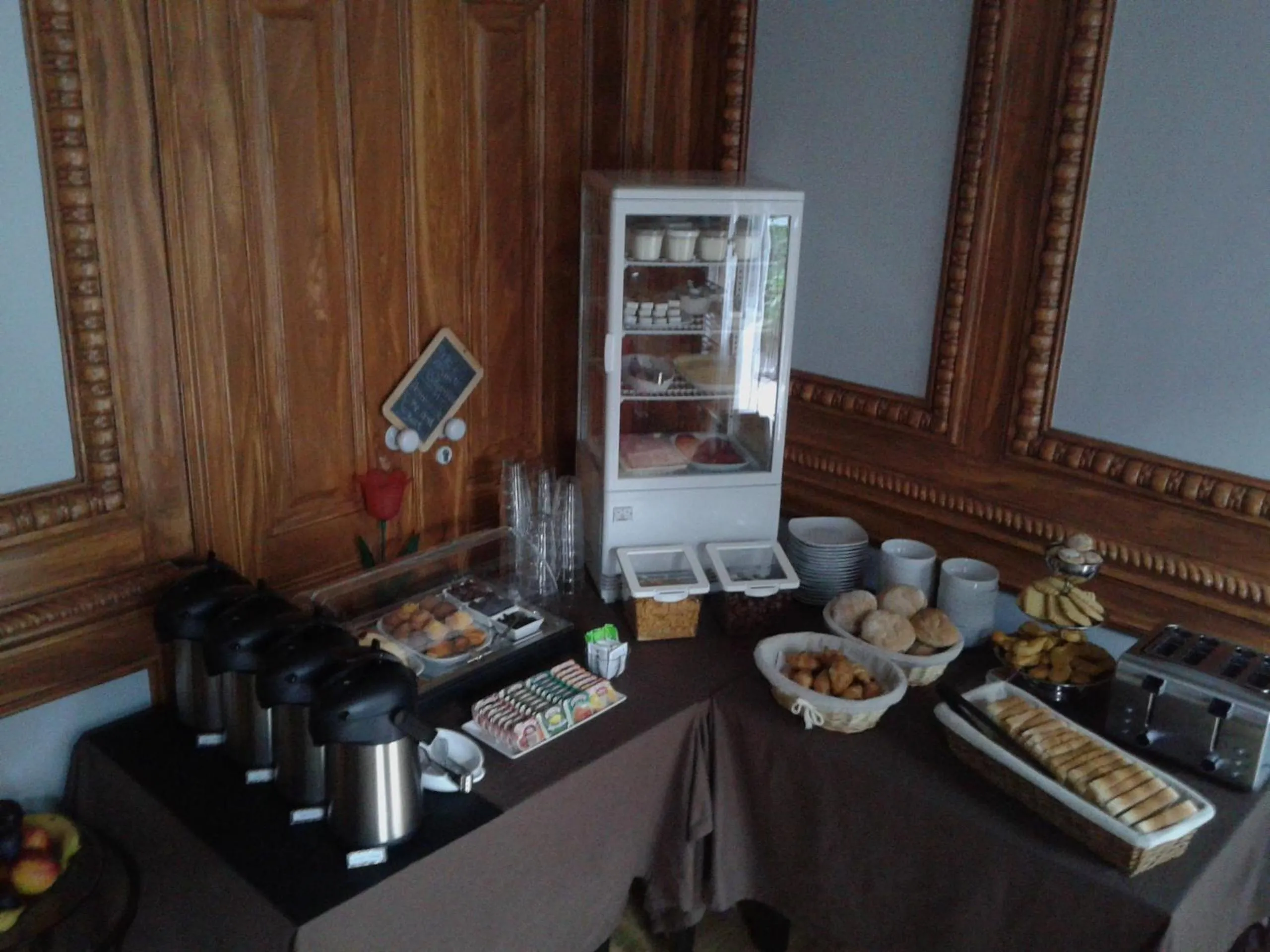 Buffet breakfast in O Jardim da Tessa